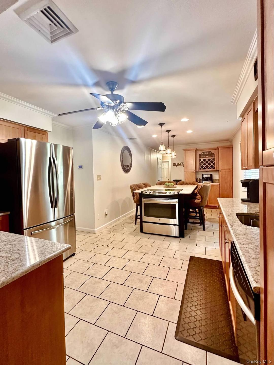 Single Family Southaven Suffolk County, NY 11763, MLS-938315-15