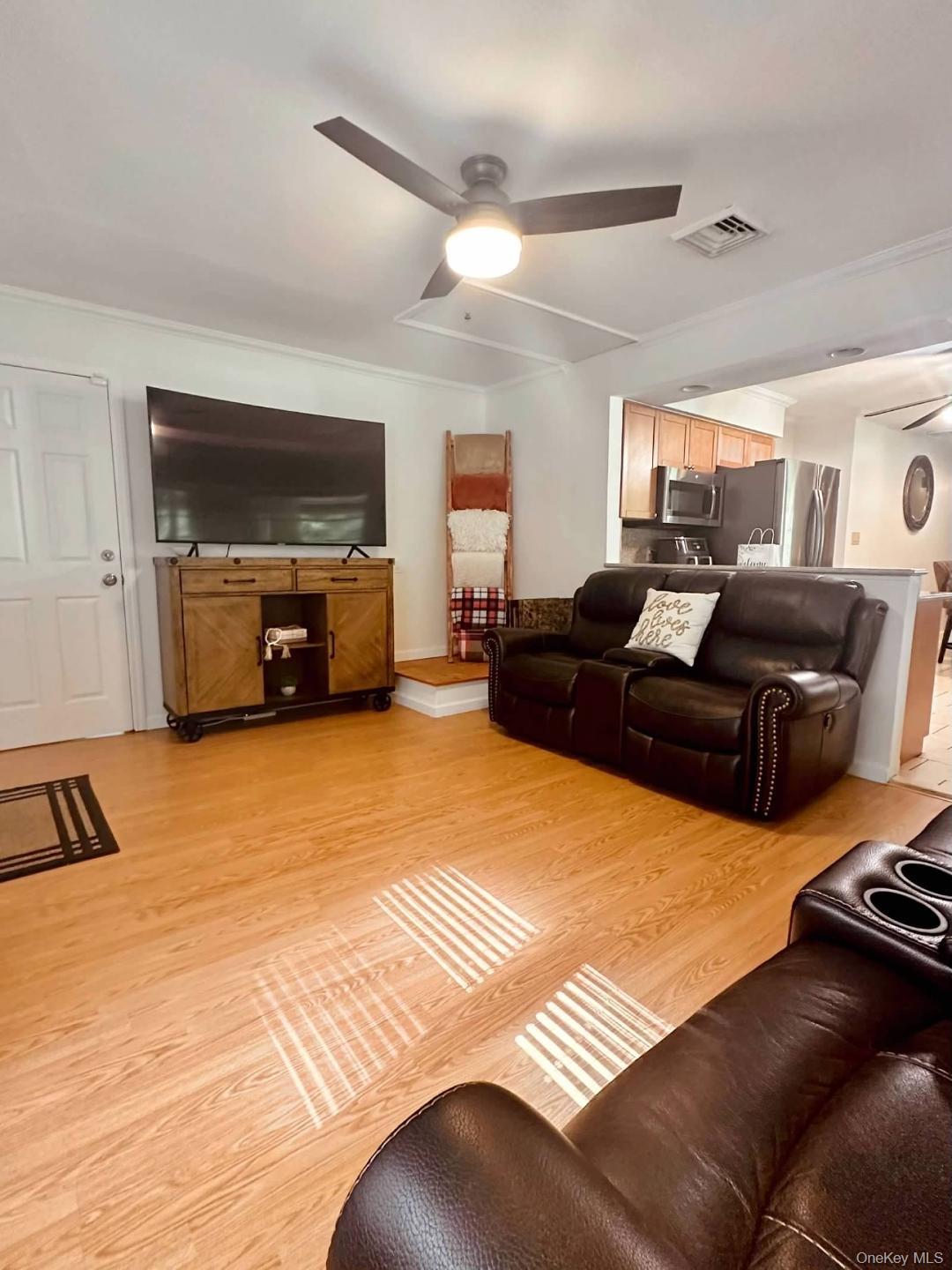 Single Family Southaven Suffolk County, NY 11763, MLS-938315-18