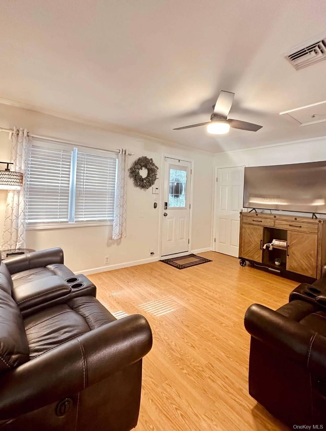 Single Family Southaven Suffolk County, NY 11763, MLS-938315-19