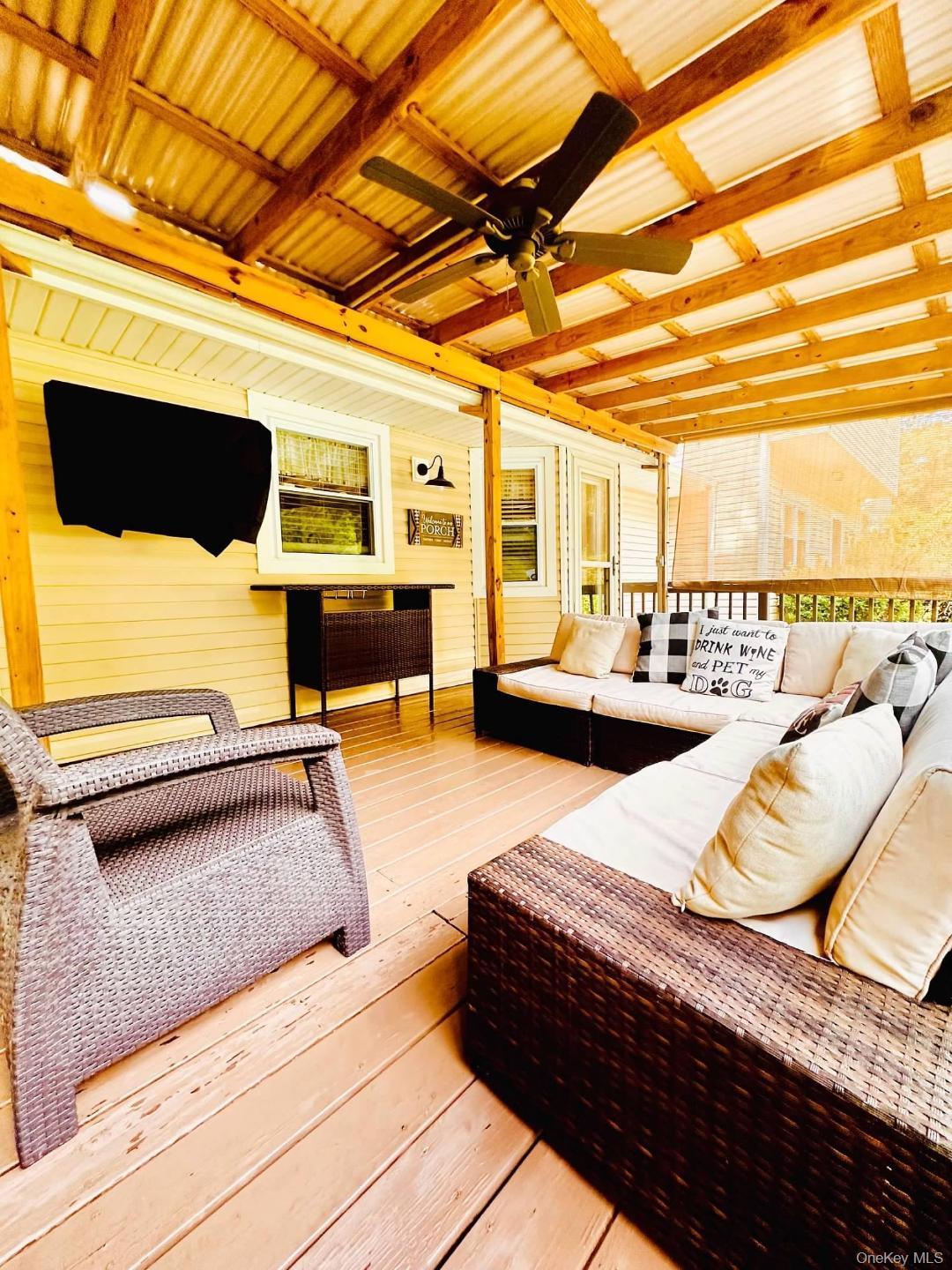 Single Family Southaven Suffolk County, NY 11763, MLS-938315-21