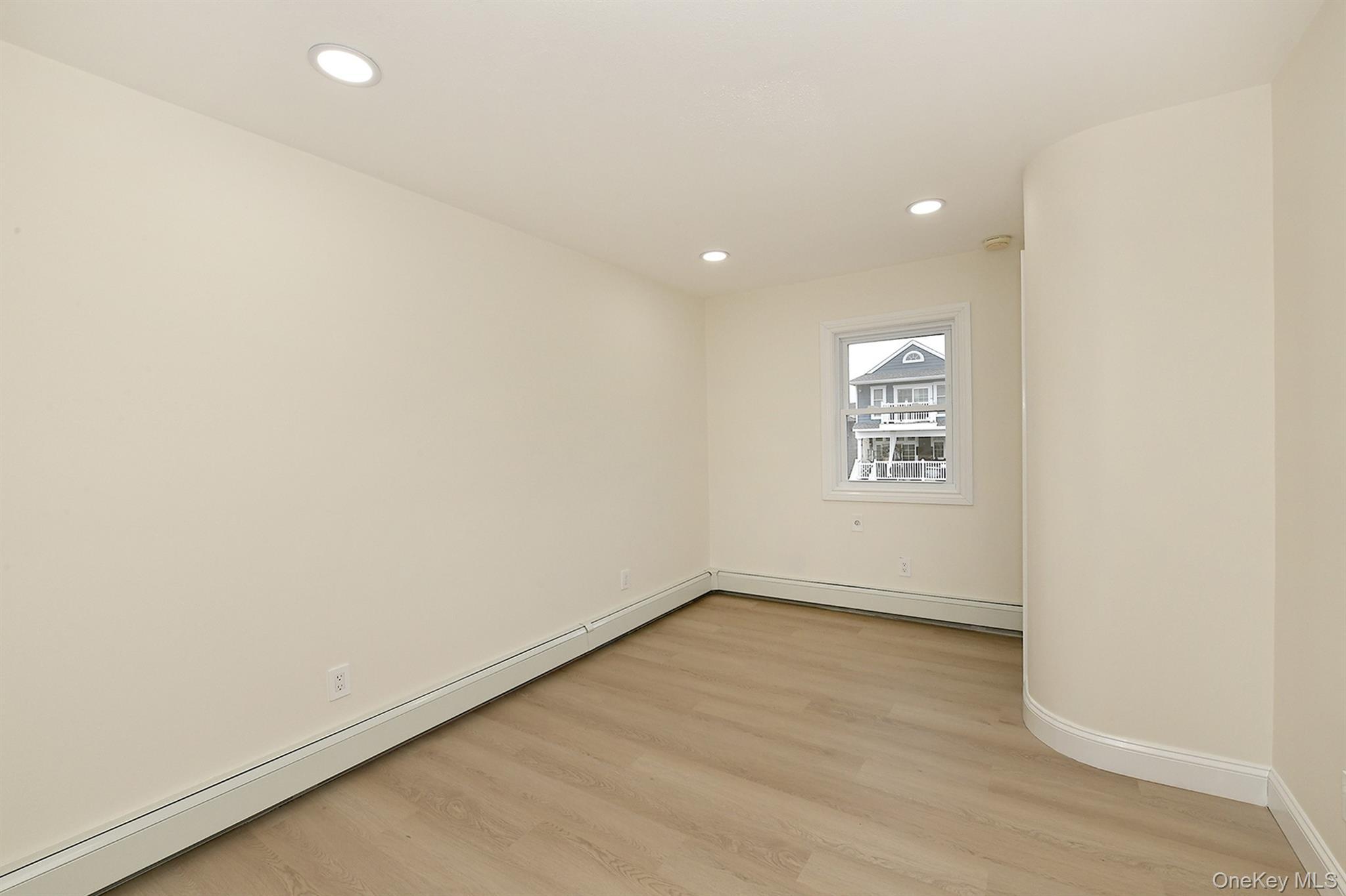 Single Family Beach  Nassau County, NY 11710, MLS-938320-13