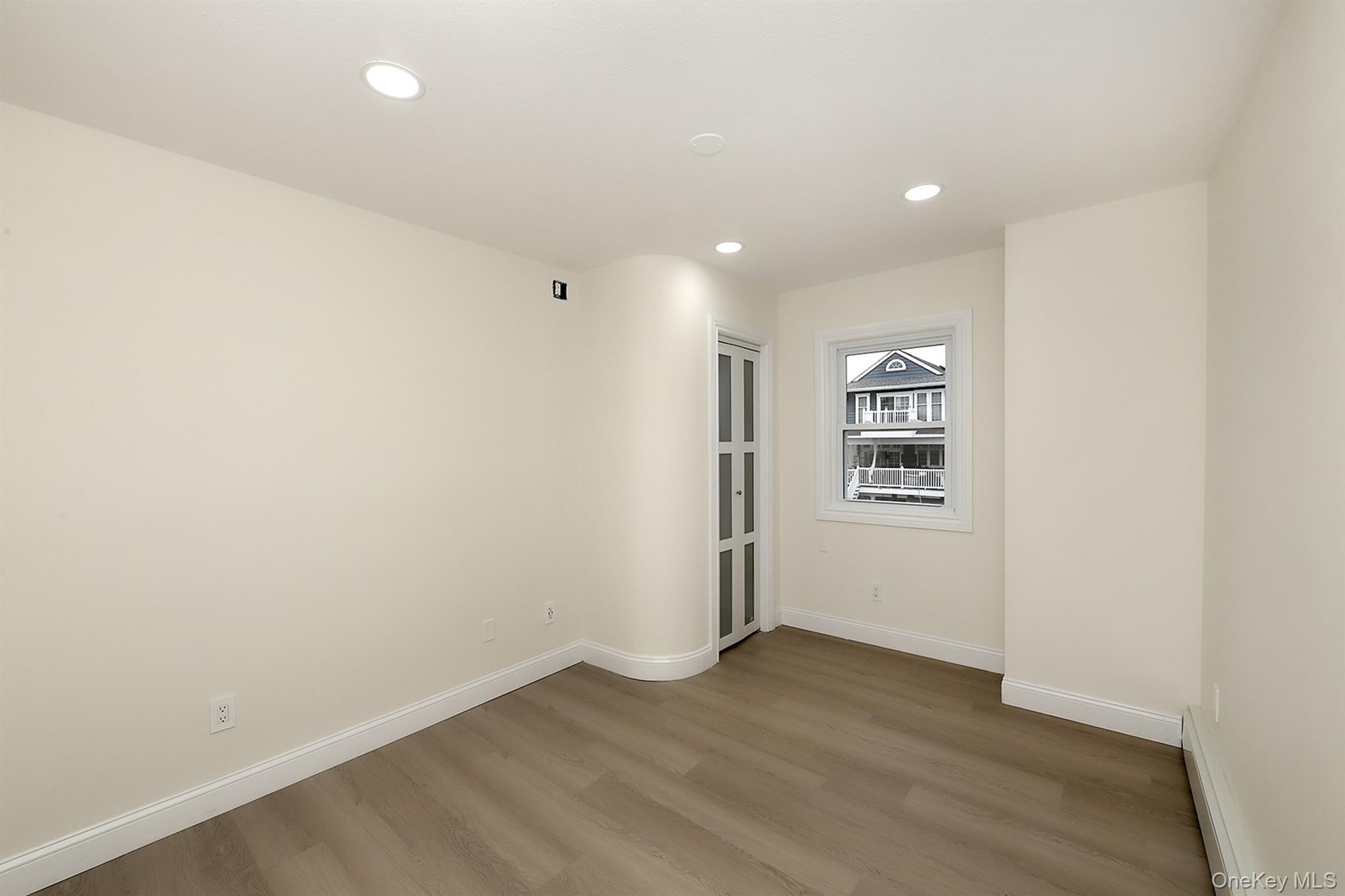 Single Family Beach  Nassau County, NY 11710, MLS-938320-14