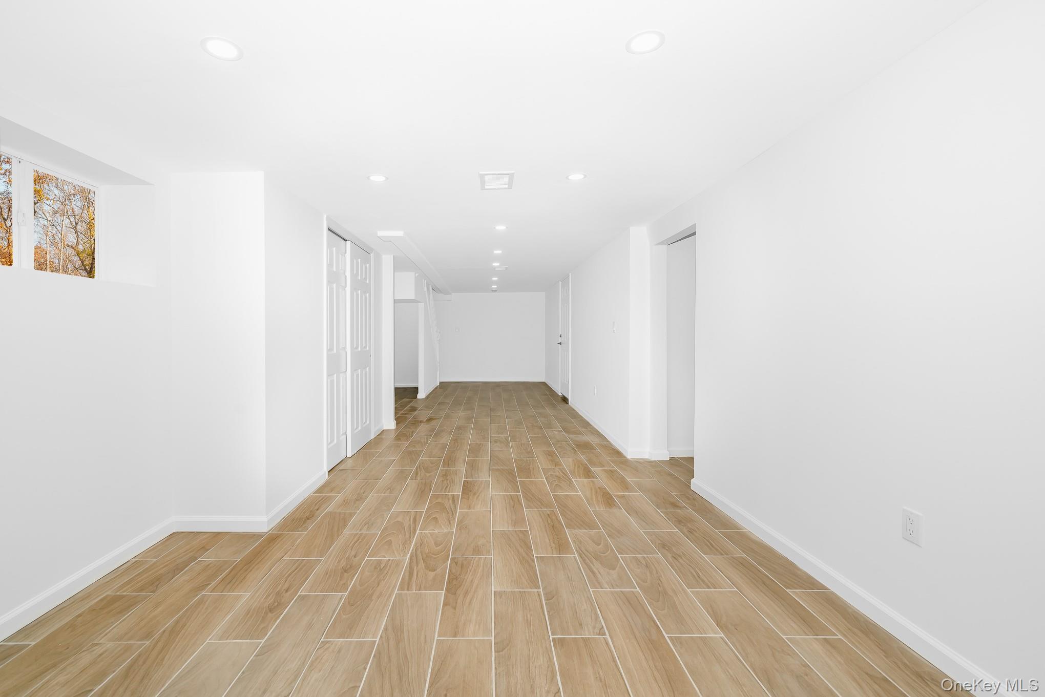 Single Family Hempstead  Nassau County, NY 11793, MLS-938322-24