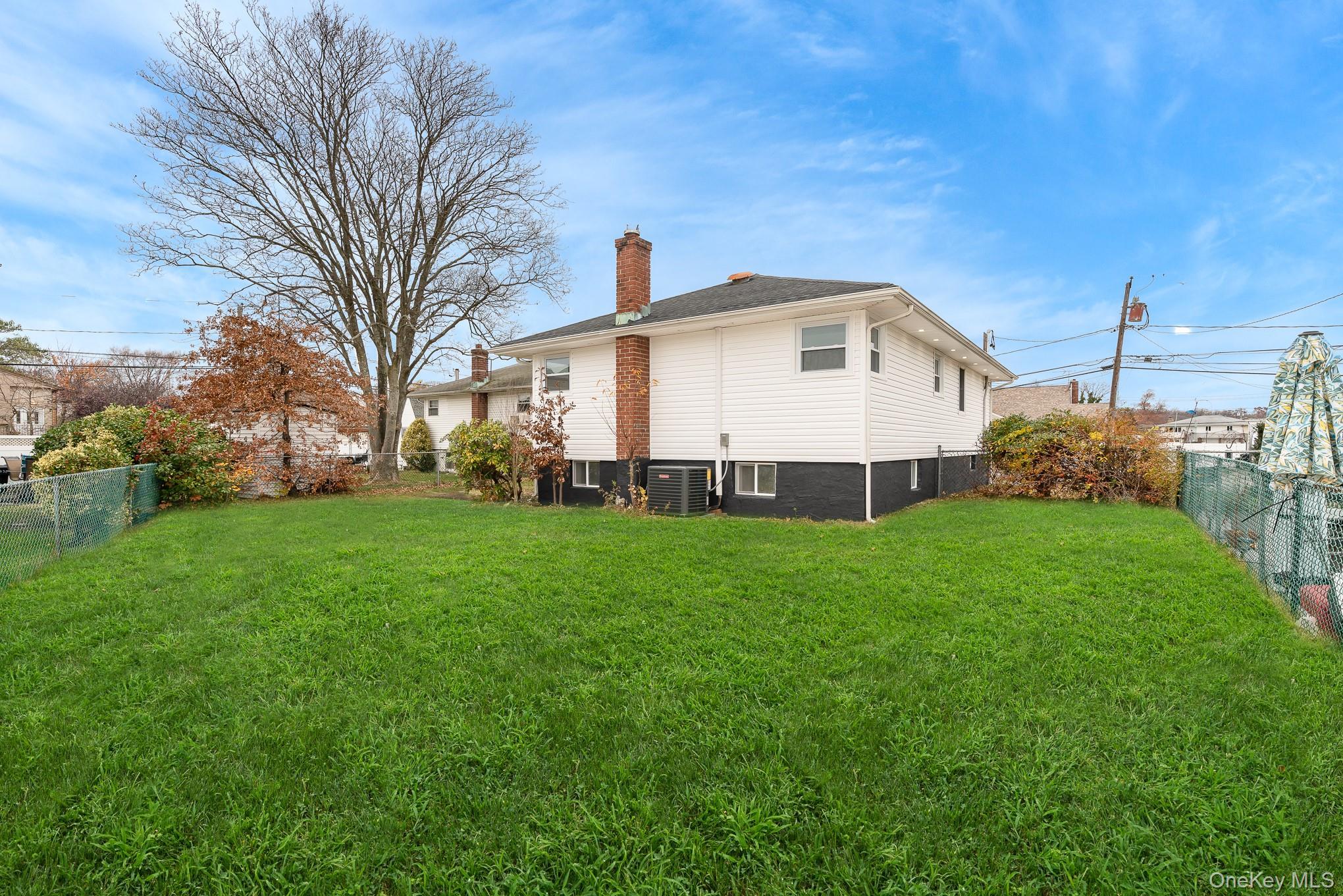 Single Family Hempstead  Nassau County, NY 11793, MLS-938322-26