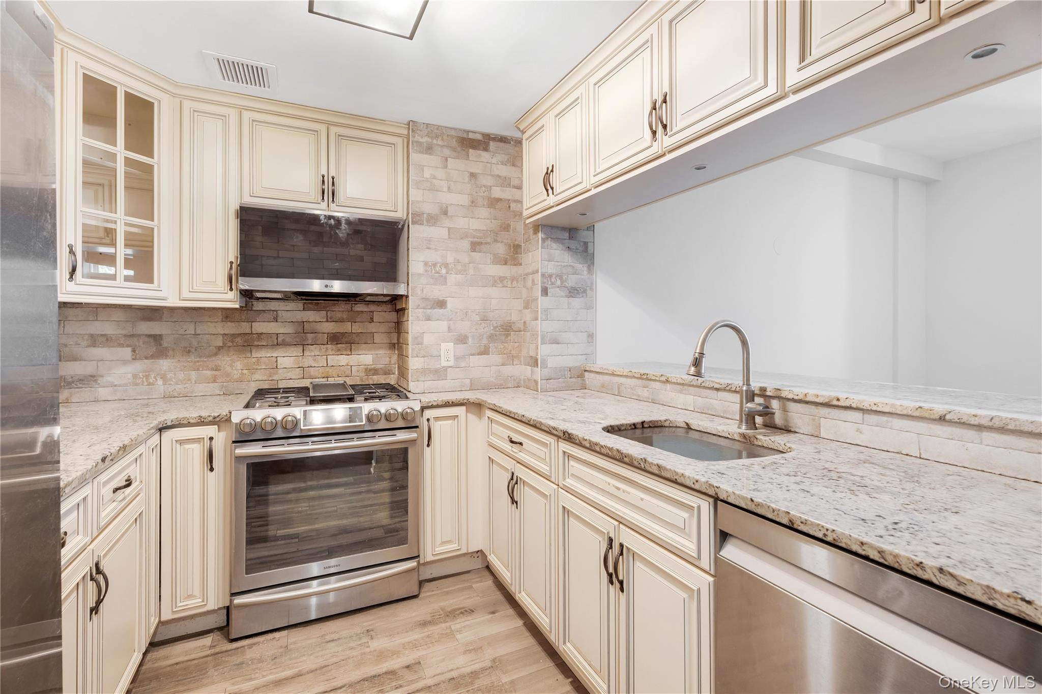 Condo Shore  Brooklyn, NY 11209, MLS-938328-4