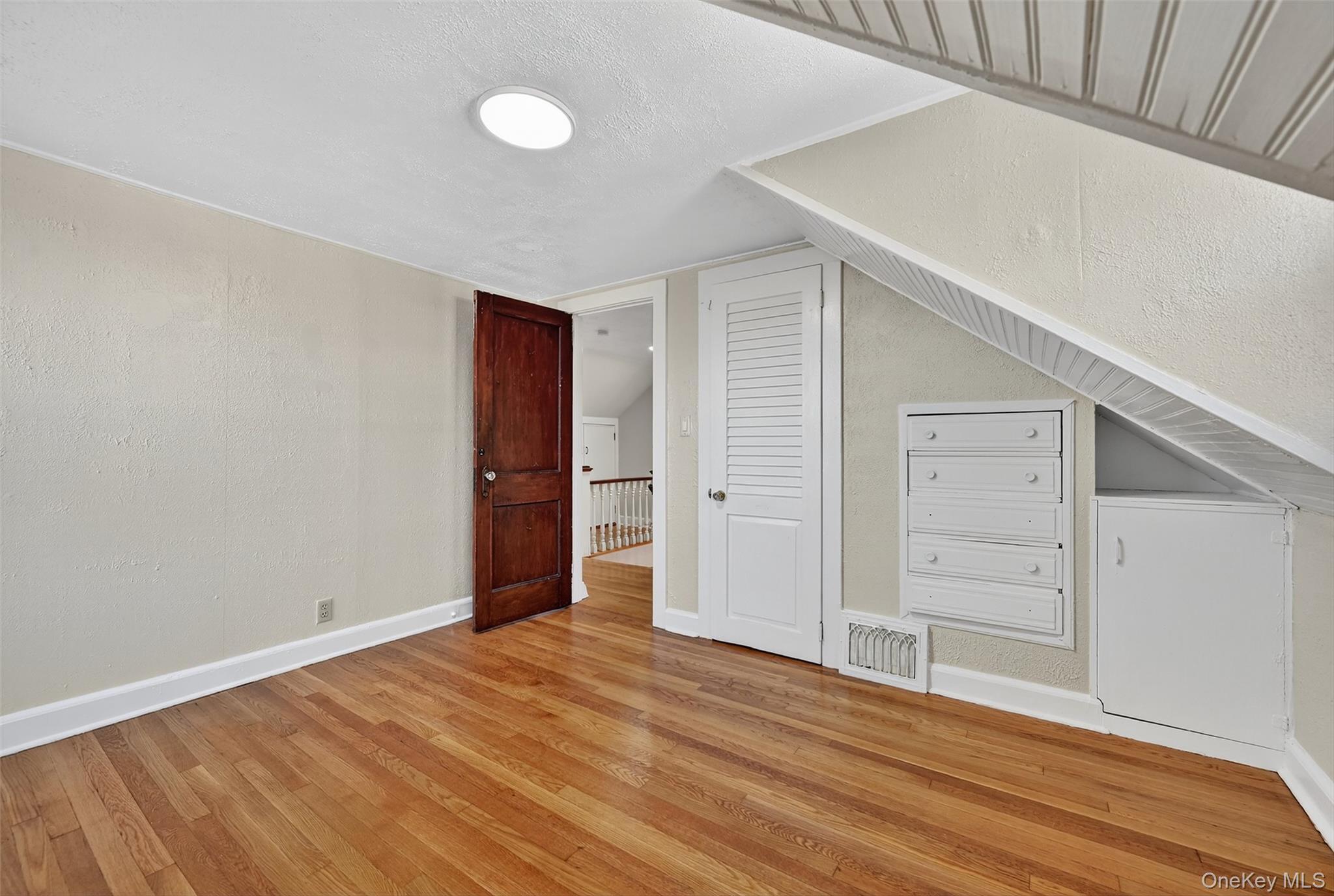 Single Family West  Orange County, NY 12550, MLS-938334-27