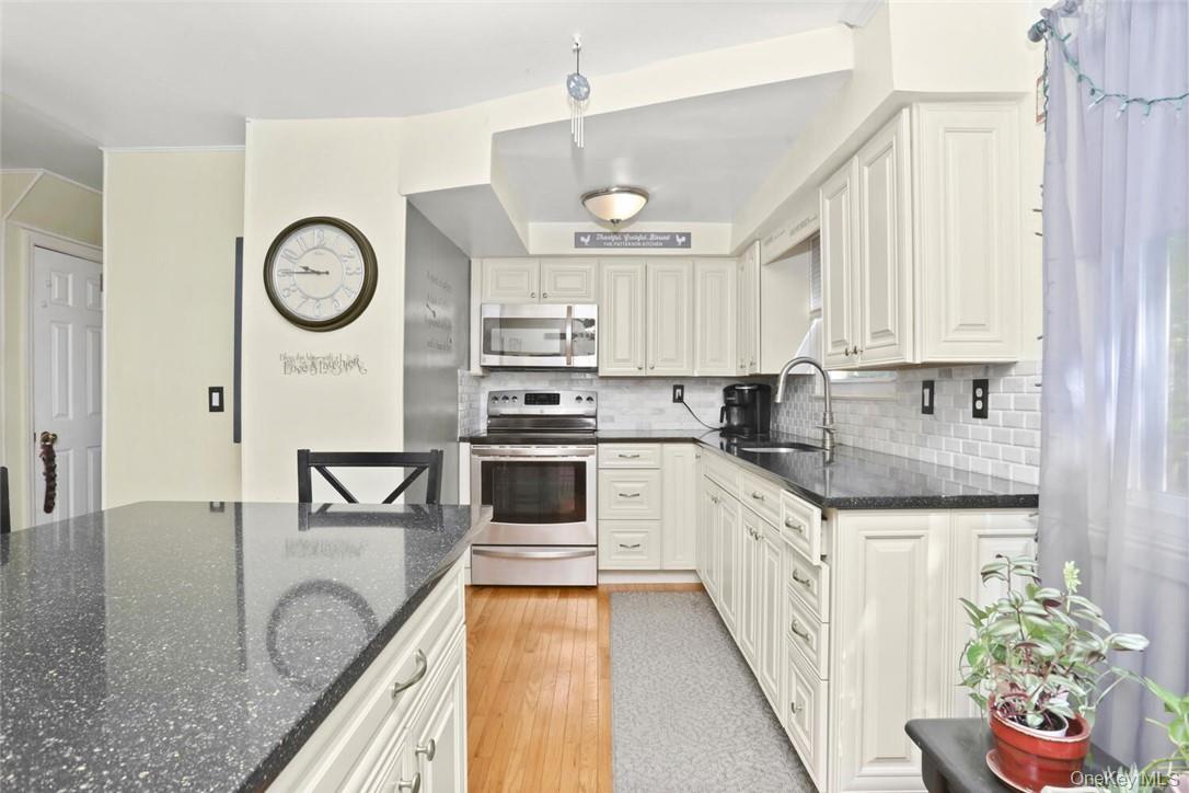 Single Family Chatham Westchester County, NY 10710, MLS-938364-16