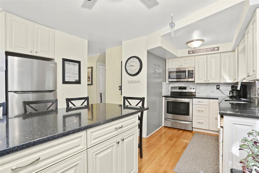 Single Family Chatham Westchester County, NY 10710, MLS-938364-19