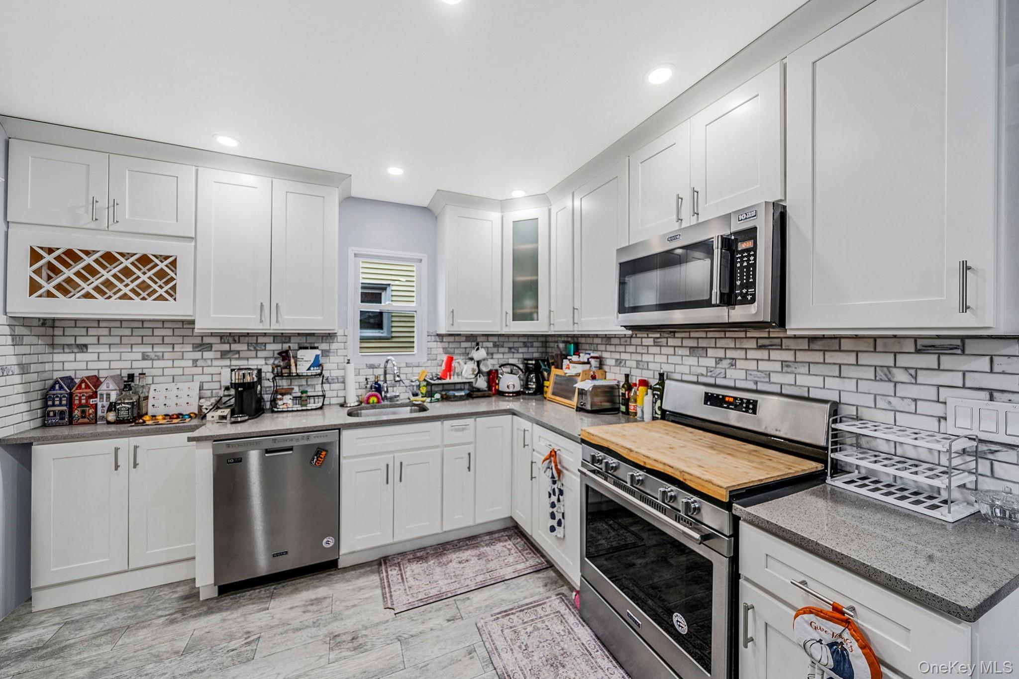 Single Family Cliffside  Staten Island, NY 10304, MLS-938376-4