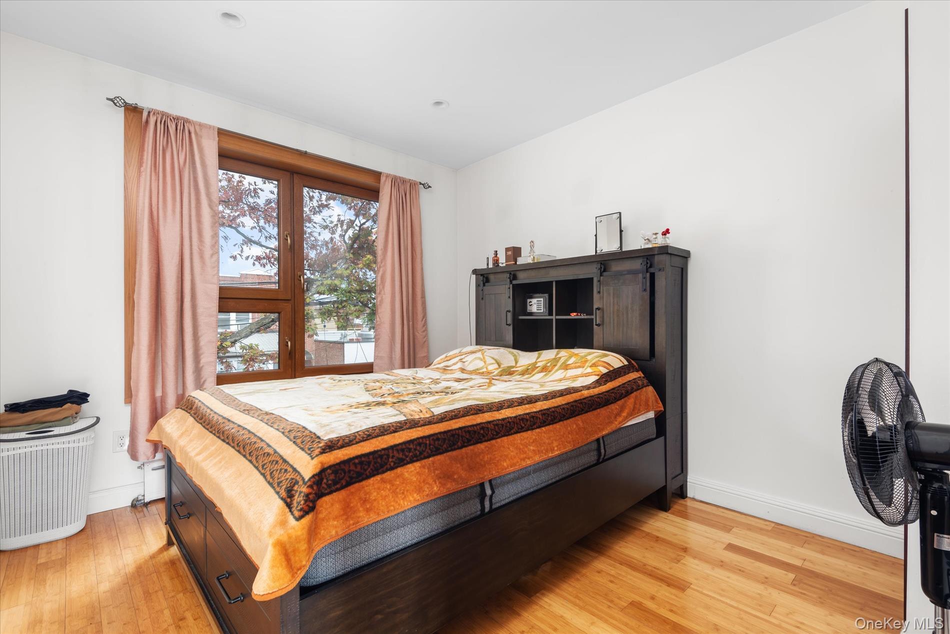 Single Family 60th  Queens, NY 11378, MLS-938383-4