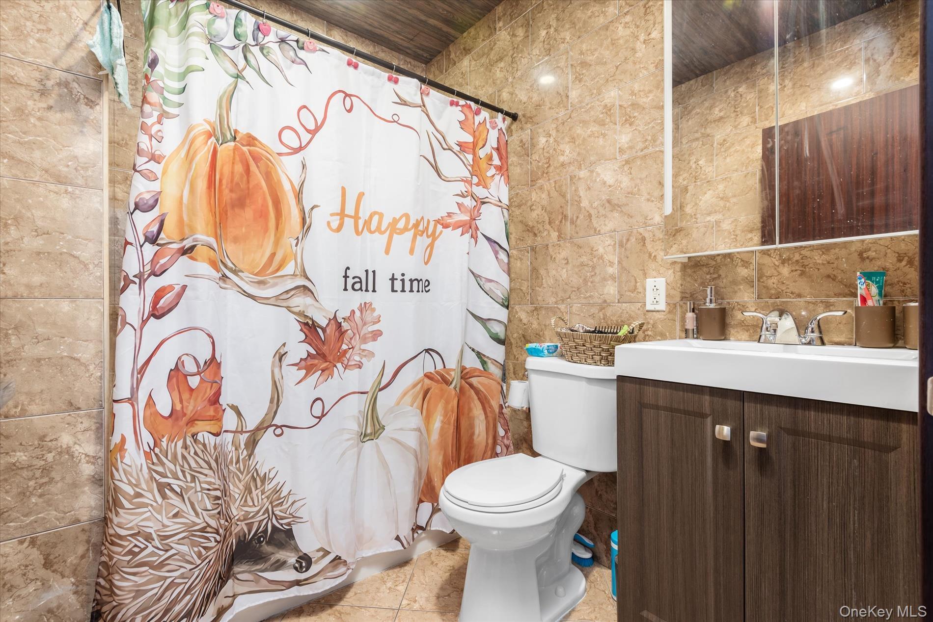 Single Family 60th  Queens, NY 11378, MLS-938383-6