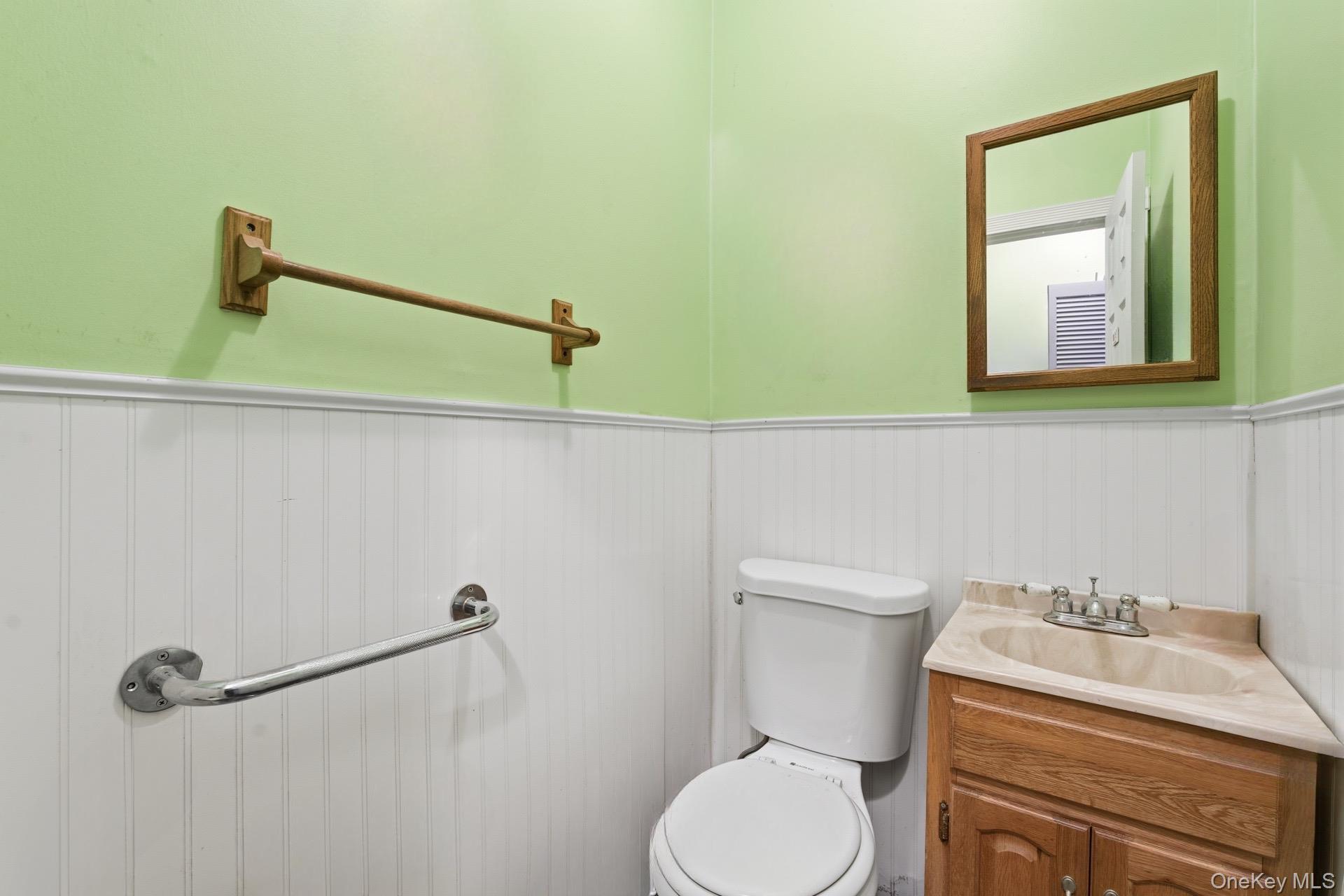 Single Family Val Suffolk County, NY 11741, MLS-938389-12