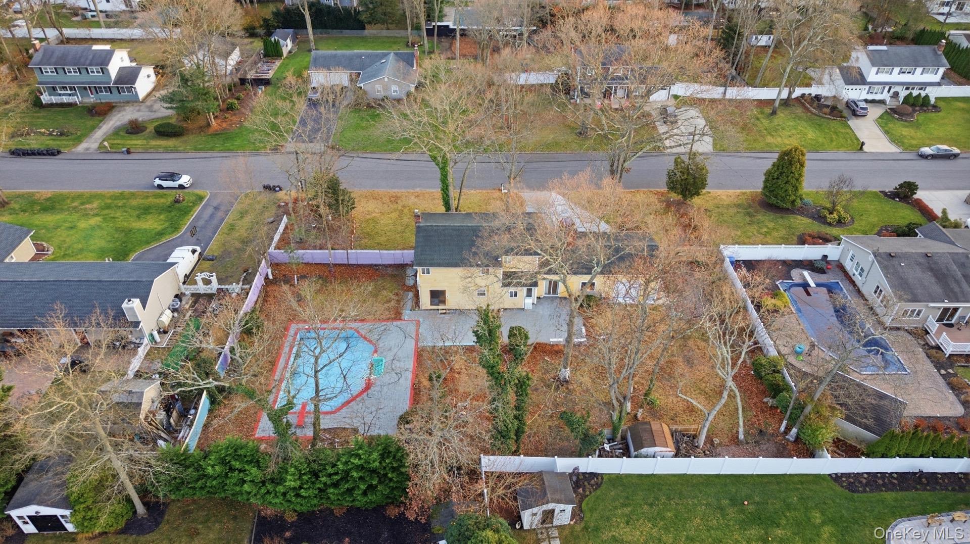 Single Family Val Suffolk County, NY 11741, MLS-938389-28