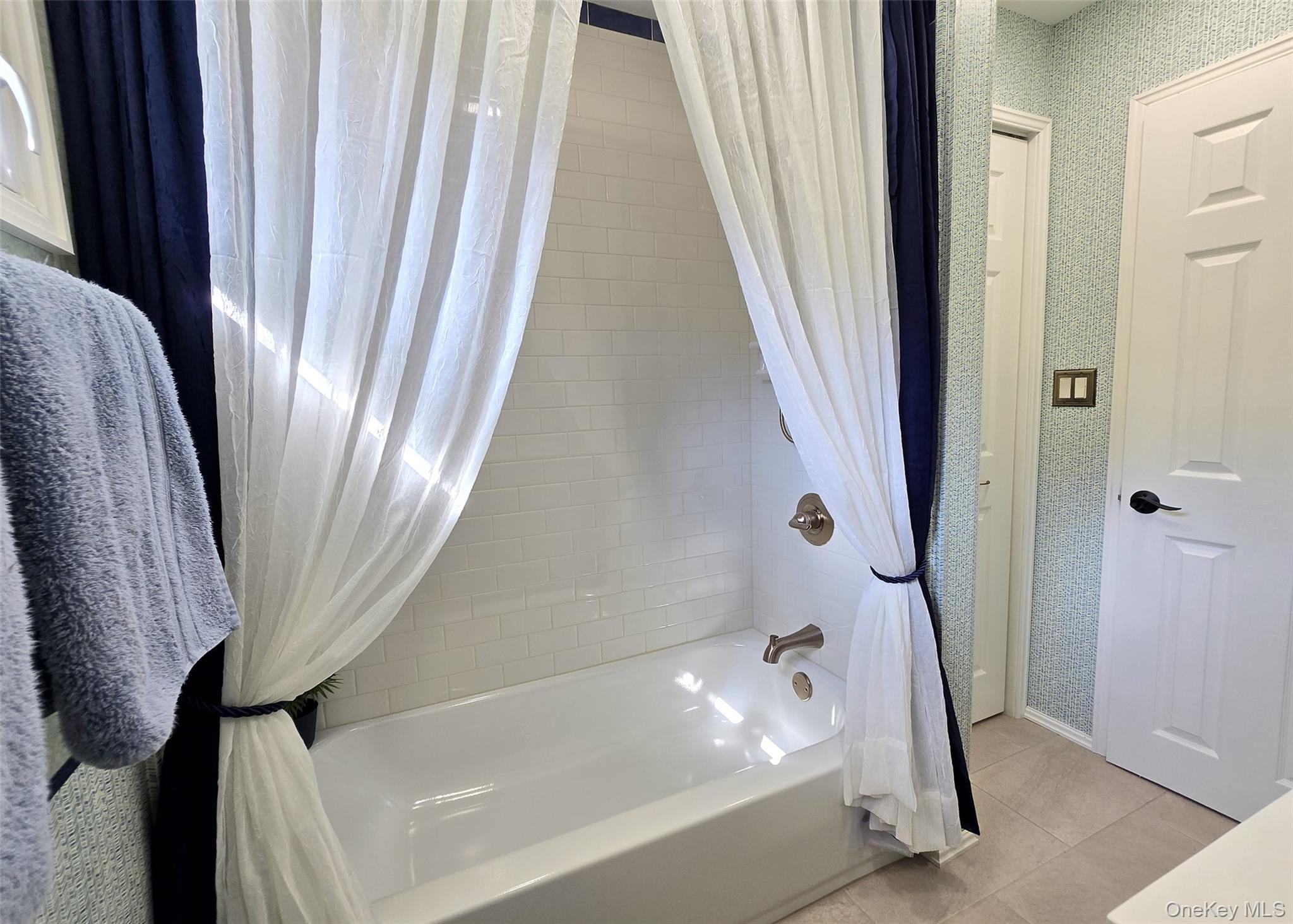 Single Family Noel Suffolk County, NY 11720, MLS-938421-10