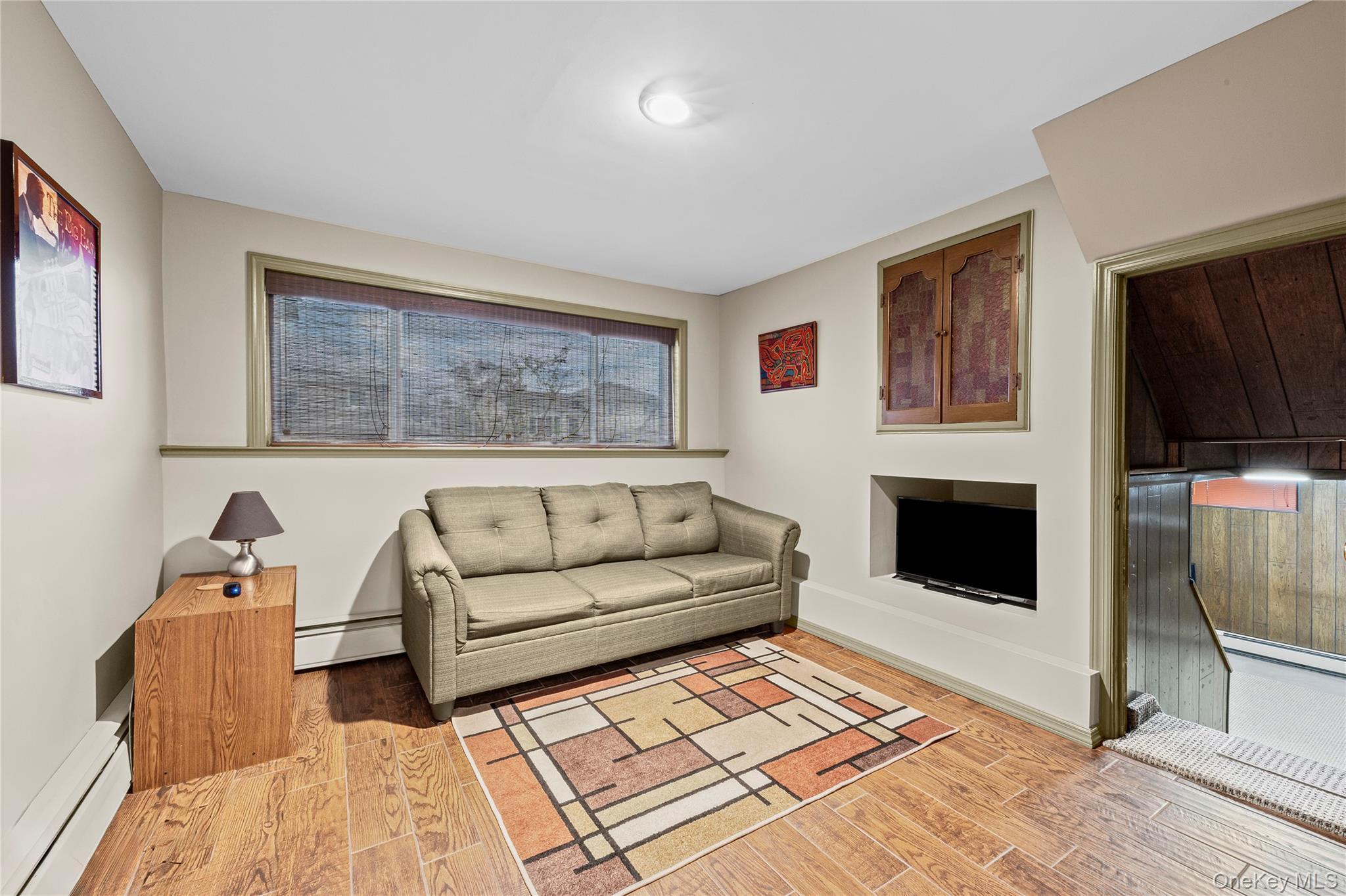 Single Family Florin Nassau County, NY 11710, MLS-938424-19