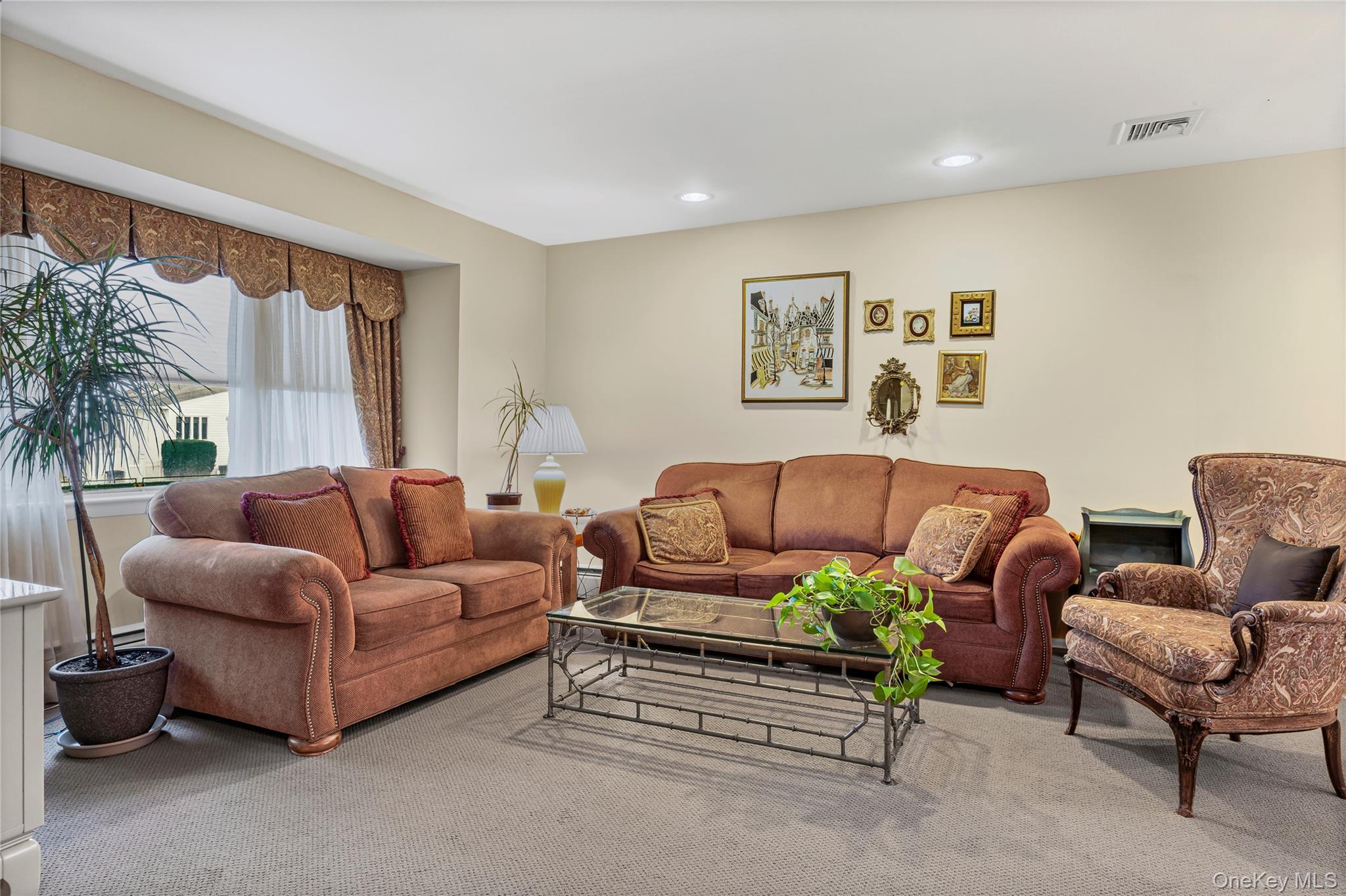 Single Family Florin Nassau County, NY 11710, MLS-938424-4