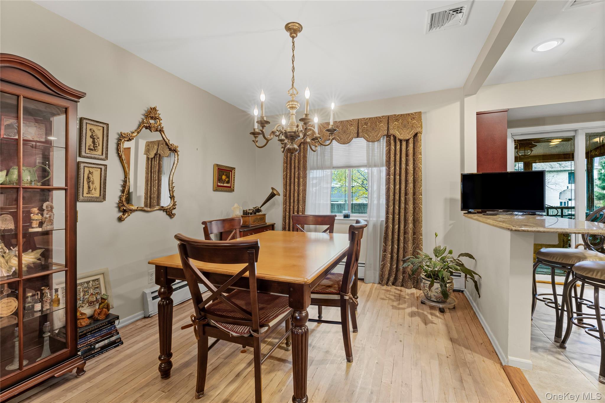 Single Family Florin Nassau County, NY 11710, MLS-938424-6