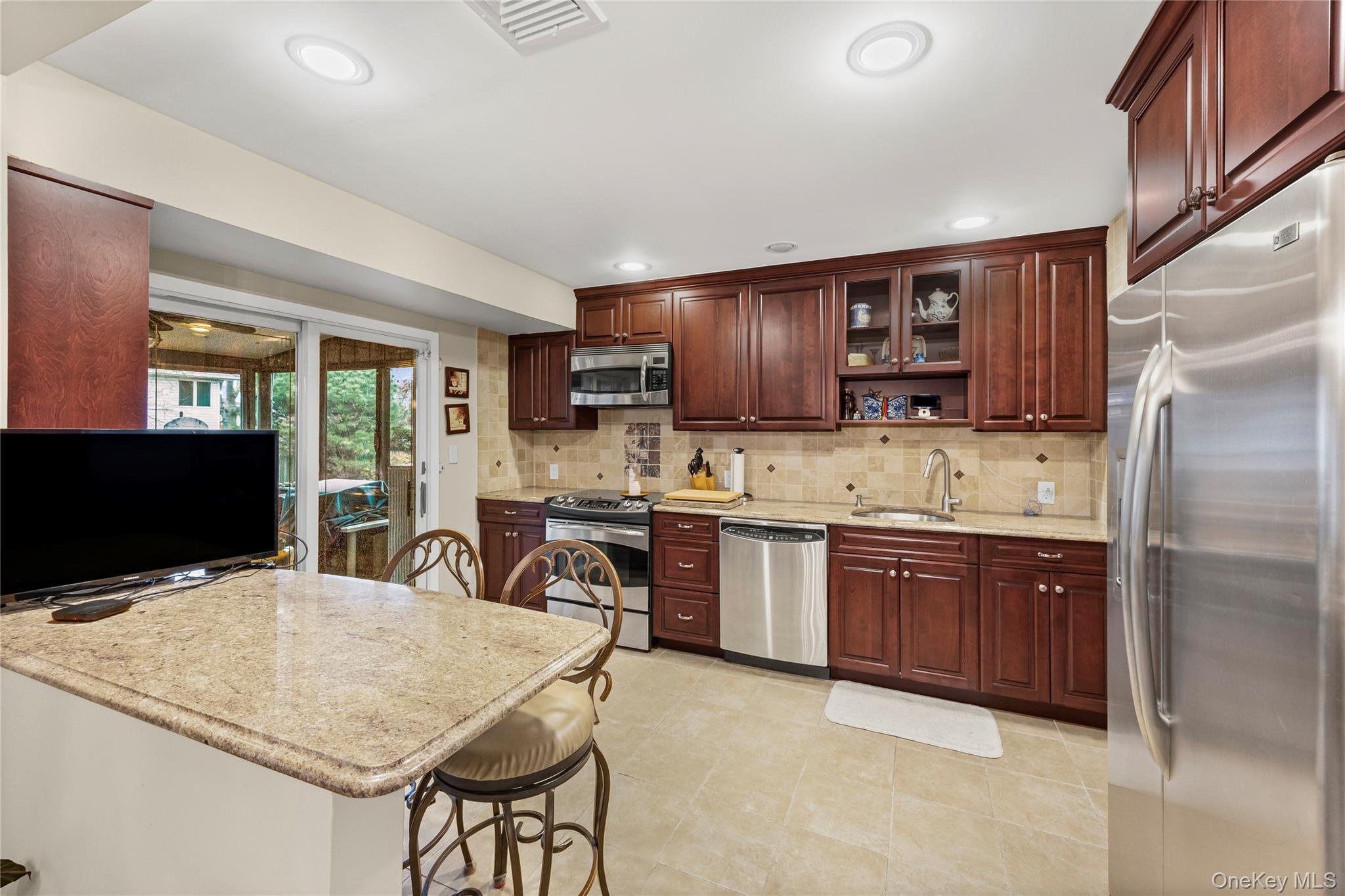 Single Family Florin Nassau County, NY 11710, MLS-938424-8