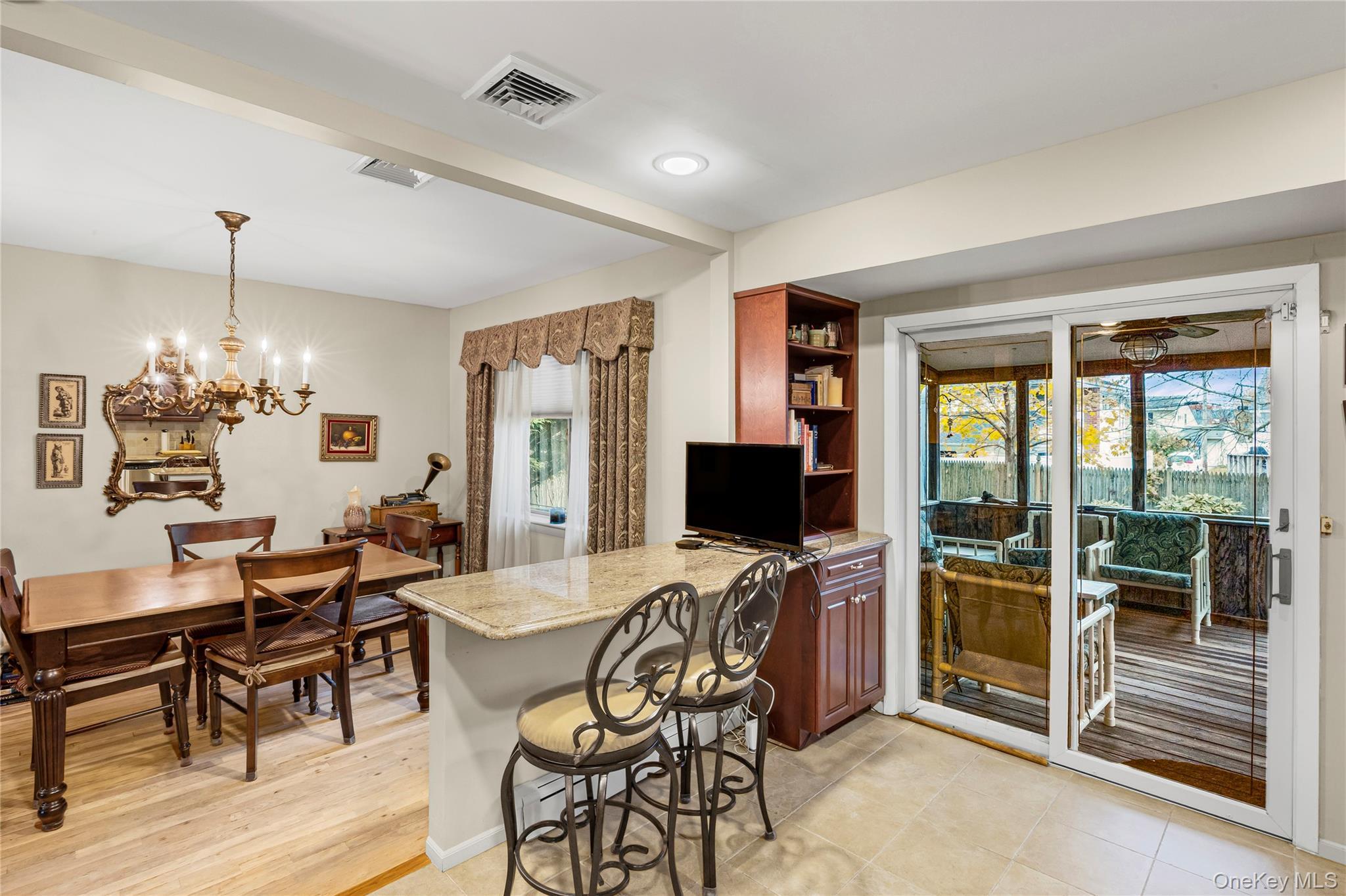 Single Family Florin Nassau County, NY 11710, MLS-938424-9