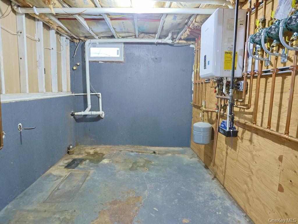 Single Family Kingston  Sullivan County, NY 12790, MLS-938429-31