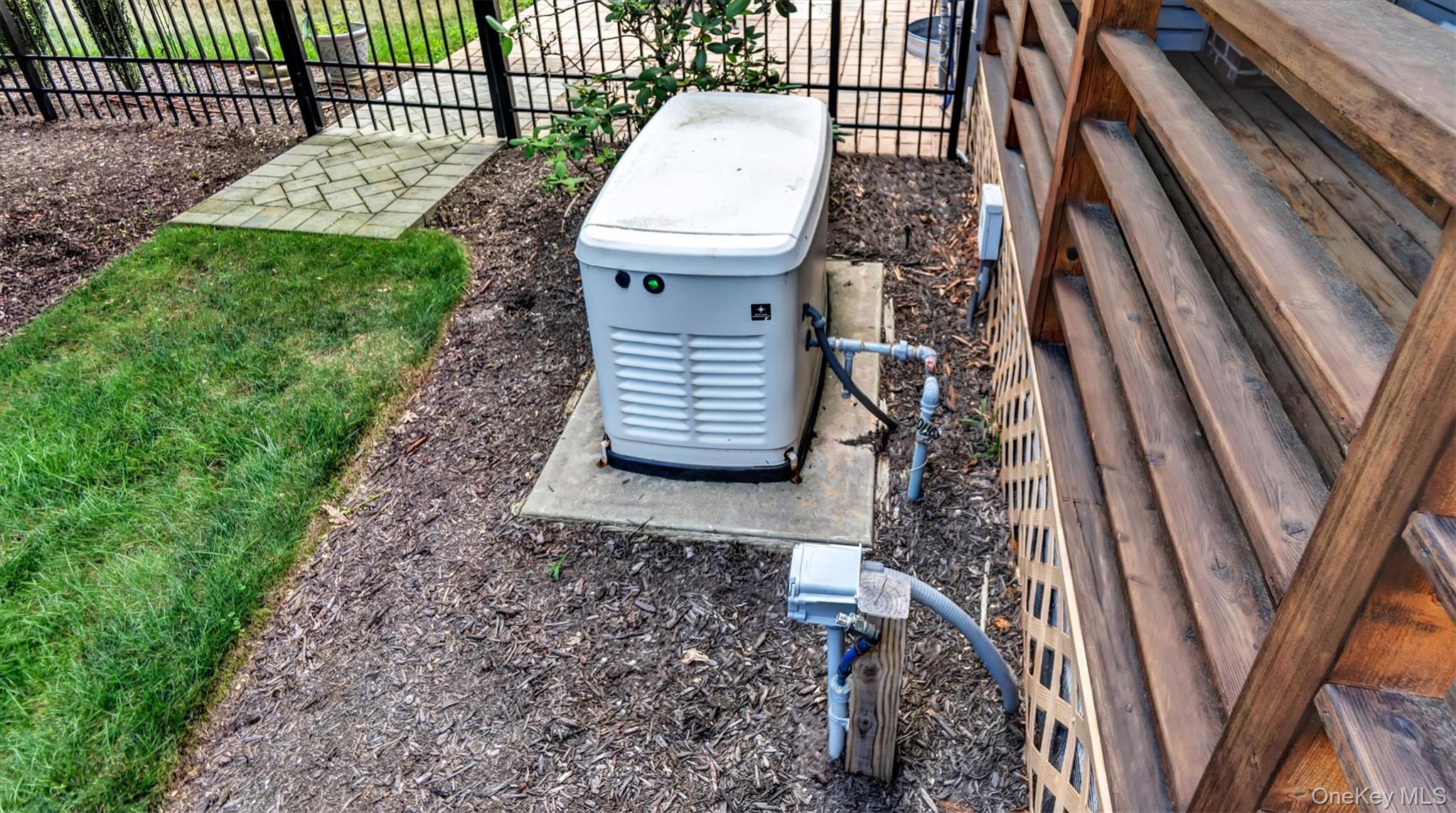 Single Family Landing Suffolk County, NY 11933, MLS-938486-33