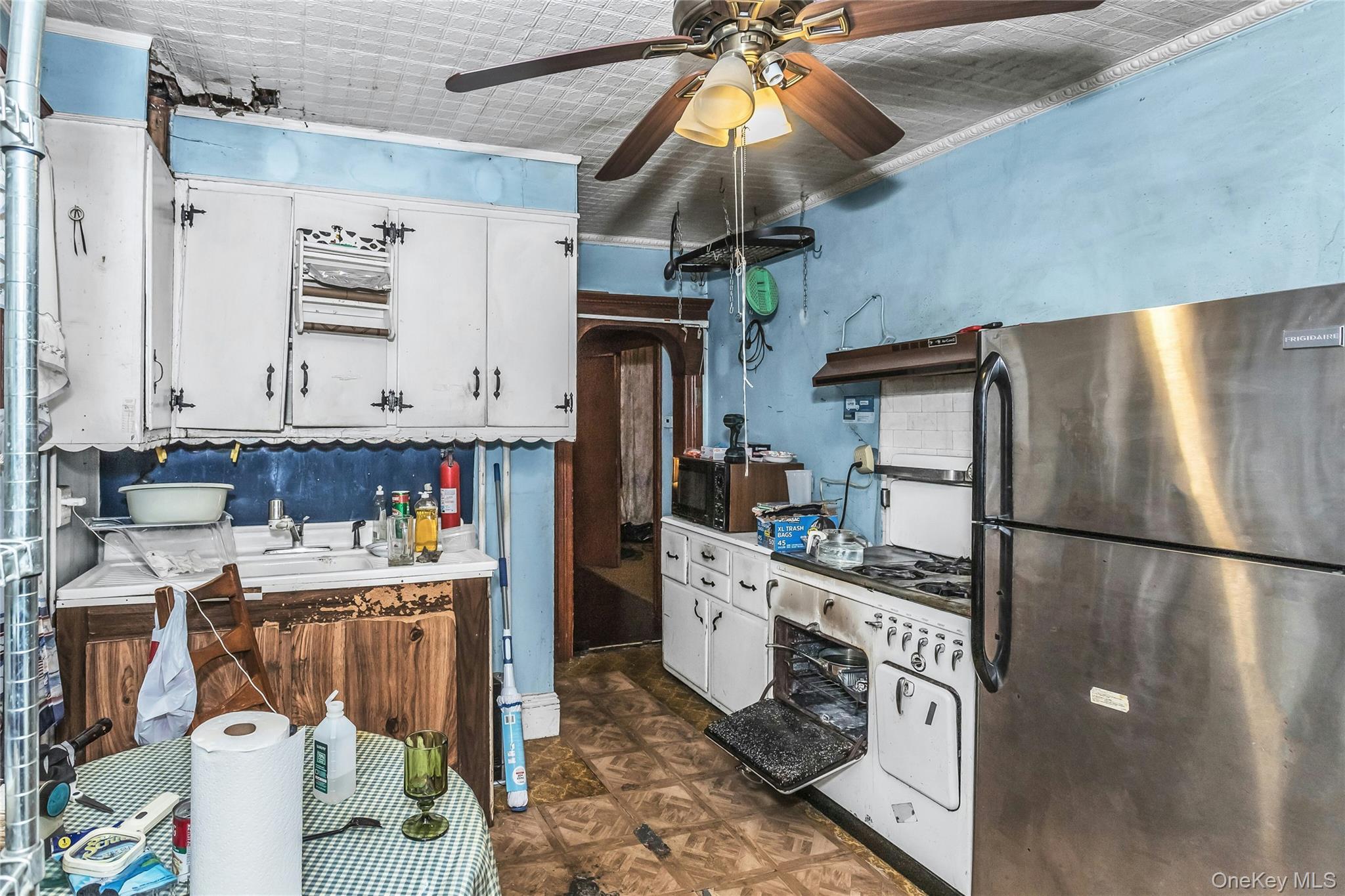 Single Family Fulton Nassau County, NY 11575, MLS-938495-11