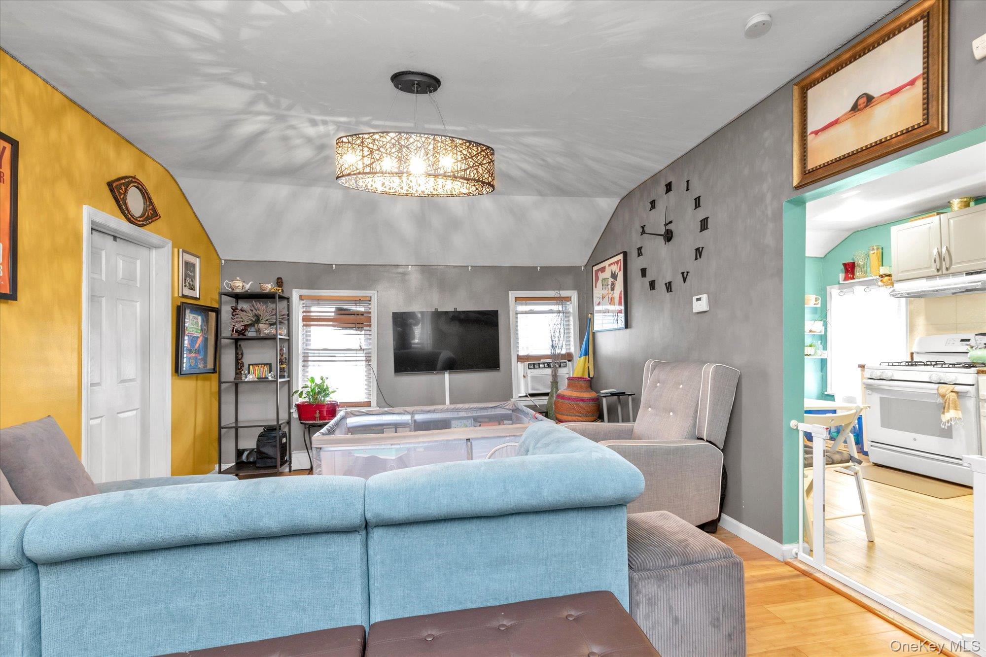 Single Family 141st  Queens, NY 11413, MLS-938542-13