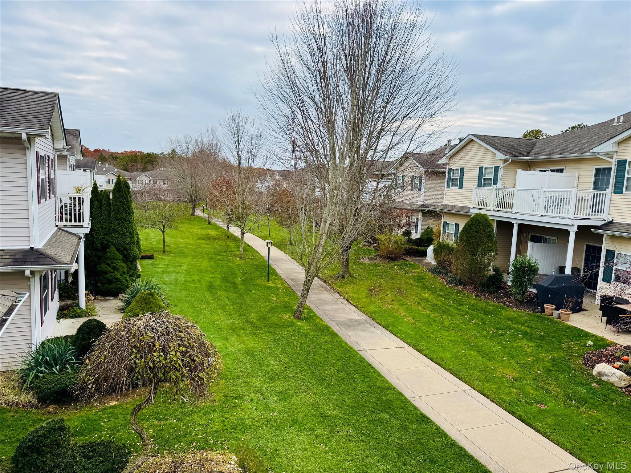 Condo Aerie Suffolk County, NY 11942, MLS-938602-10