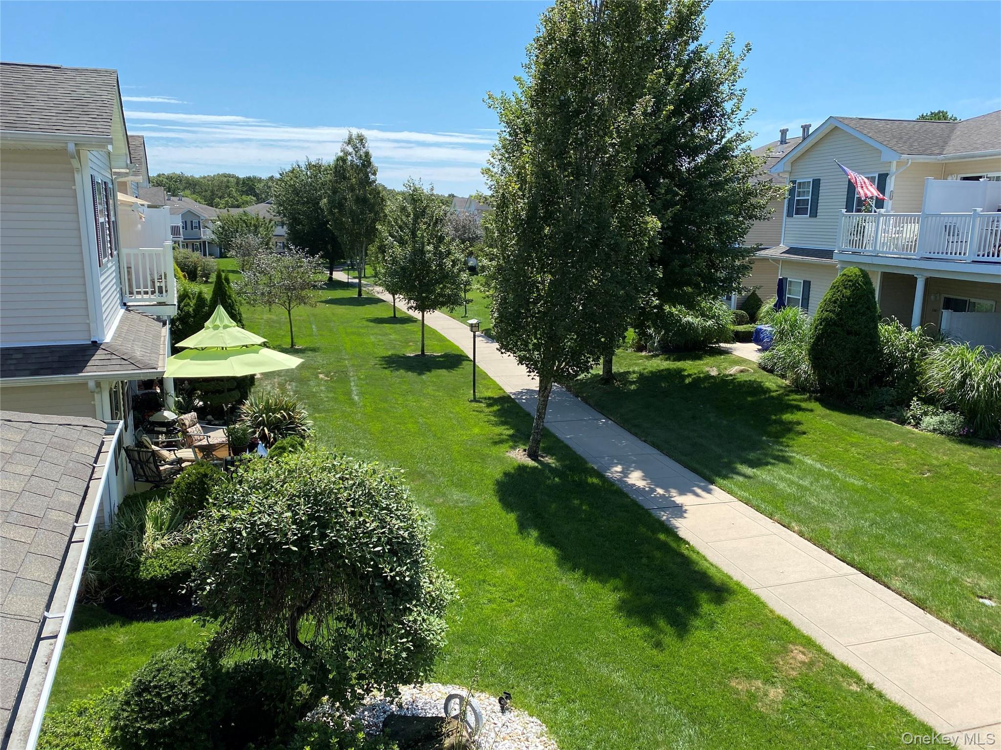 Condo Aerie Suffolk County, NY 11942, MLS-938602-24