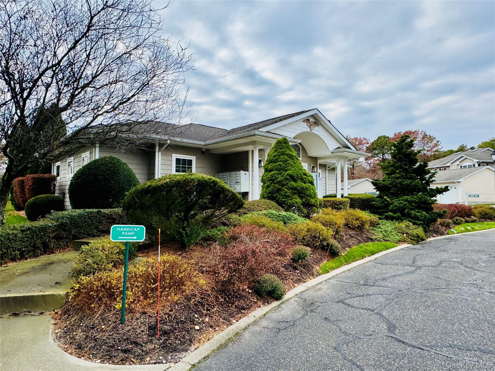 Condo Aerie Suffolk County, NY 11942, MLS-938602-27