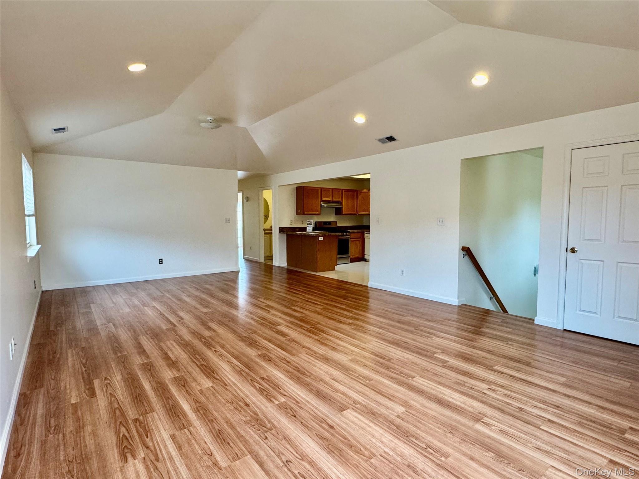 Condo Aerie Suffolk County, NY 11942, MLS-938602-4