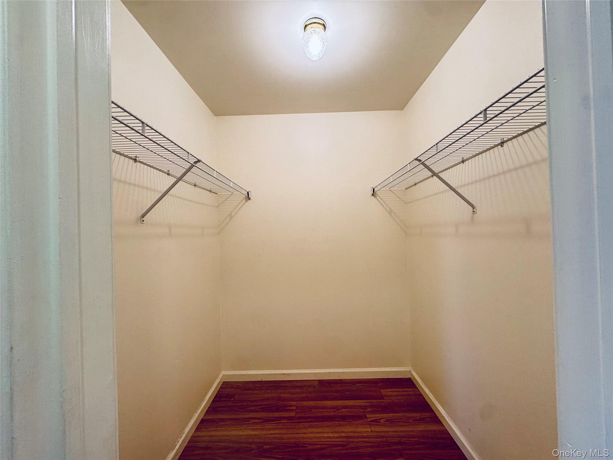 Condo Aerie Suffolk County, NY 11942, MLS-938602-8