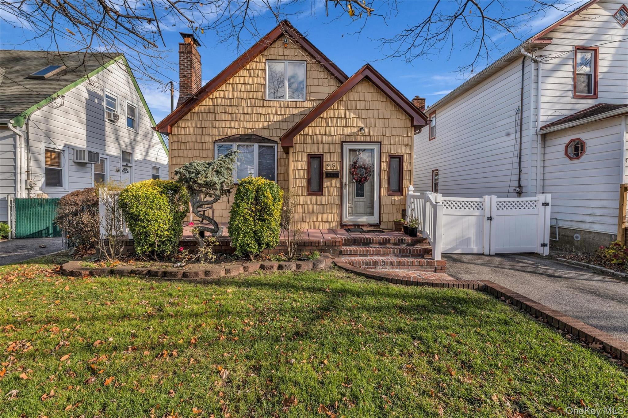 Single Family Liberty Nassau County, NY 11580, MLS-938633-2