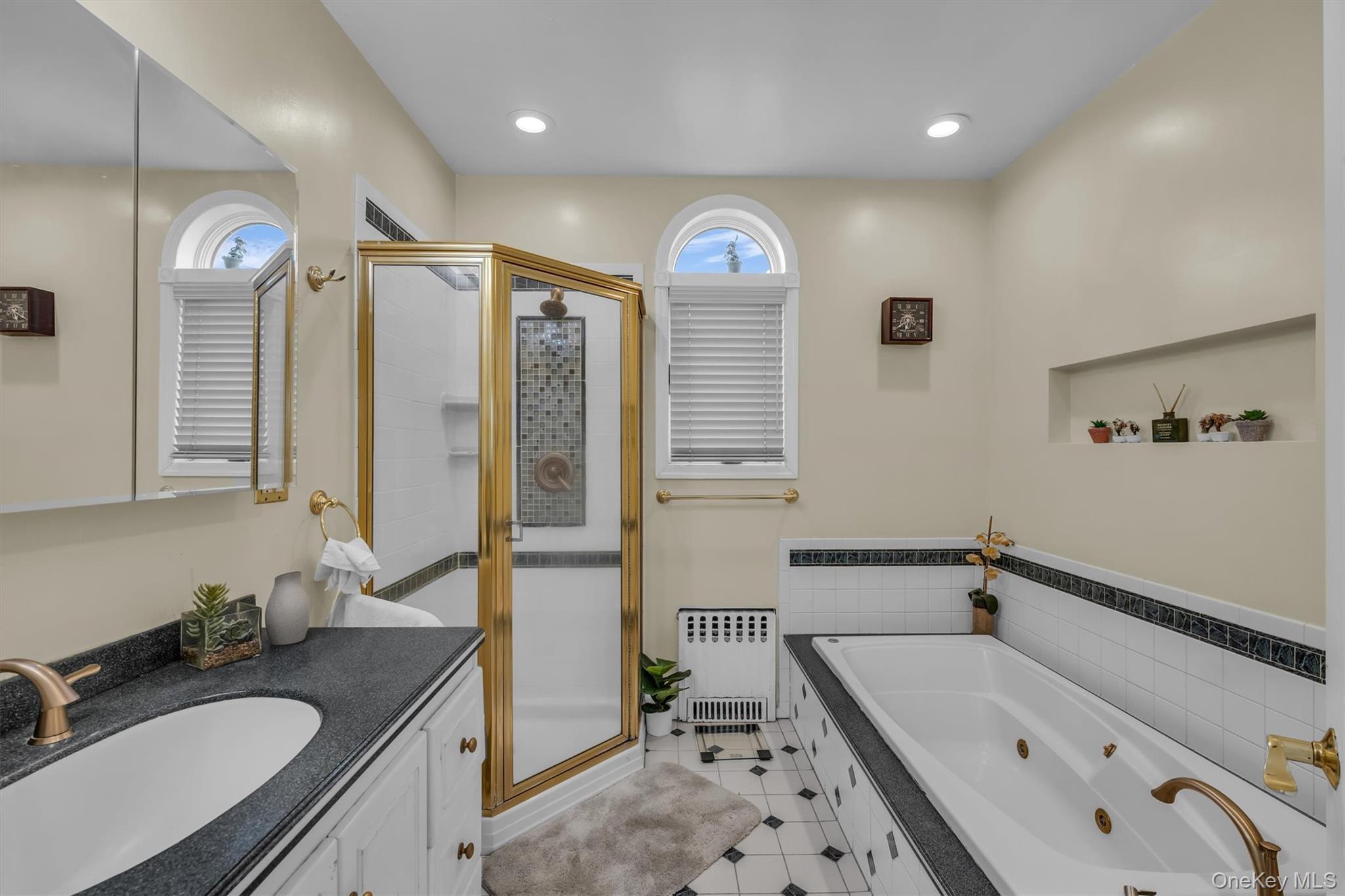 Single Family Liberty Nassau County, NY 11580, MLS-938633-7