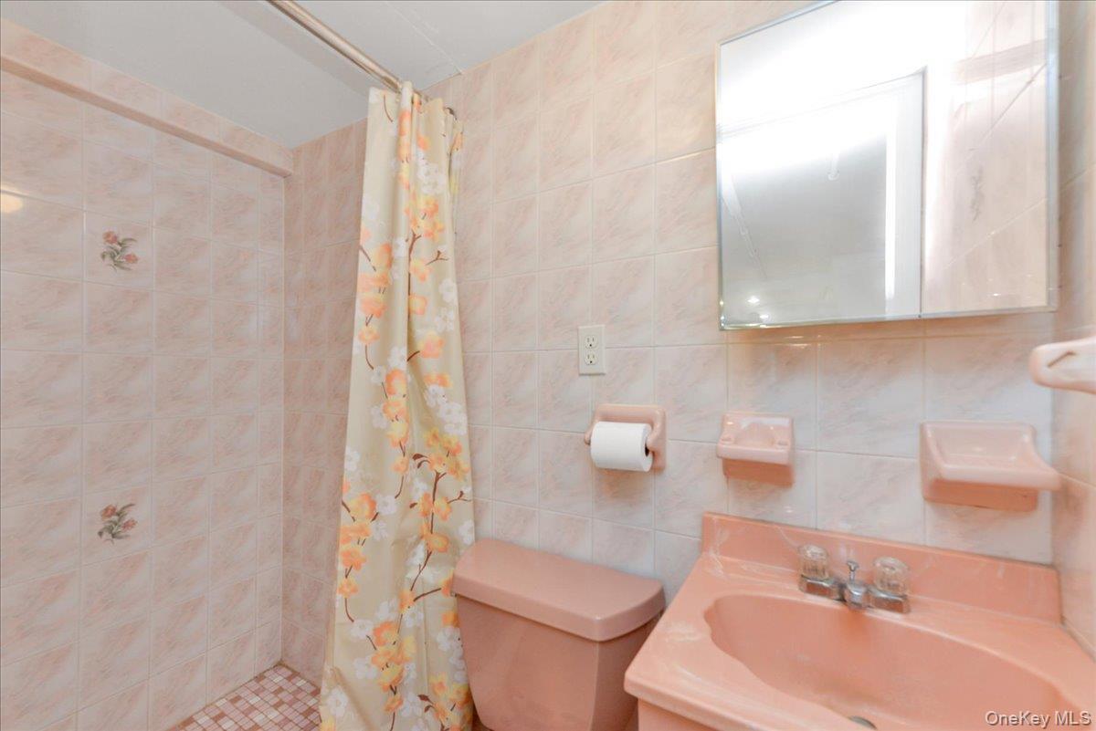 Single Family 39 Queens, NY 11358, MLS-938650-12