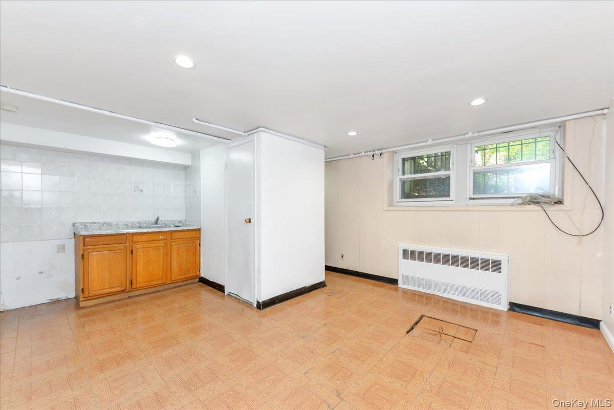 Single Family 39 Queens, NY 11358, MLS-938650-15