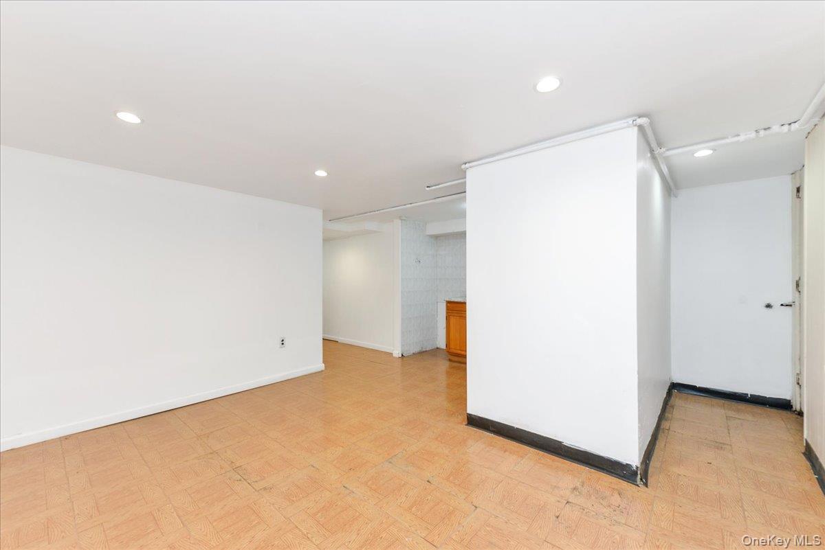 Single Family 39 Queens, NY 11358, MLS-938650-16