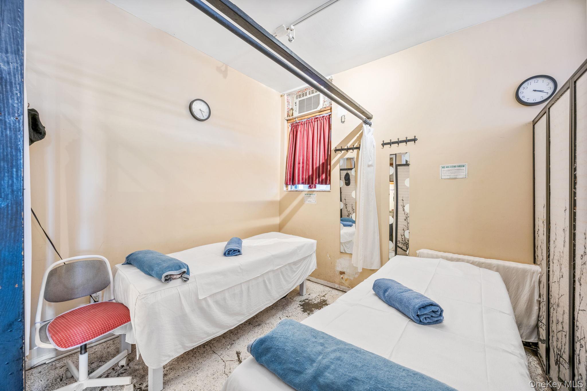 Single Family N 8th St  Brooklyn, NY 11211, MLS-938652-4