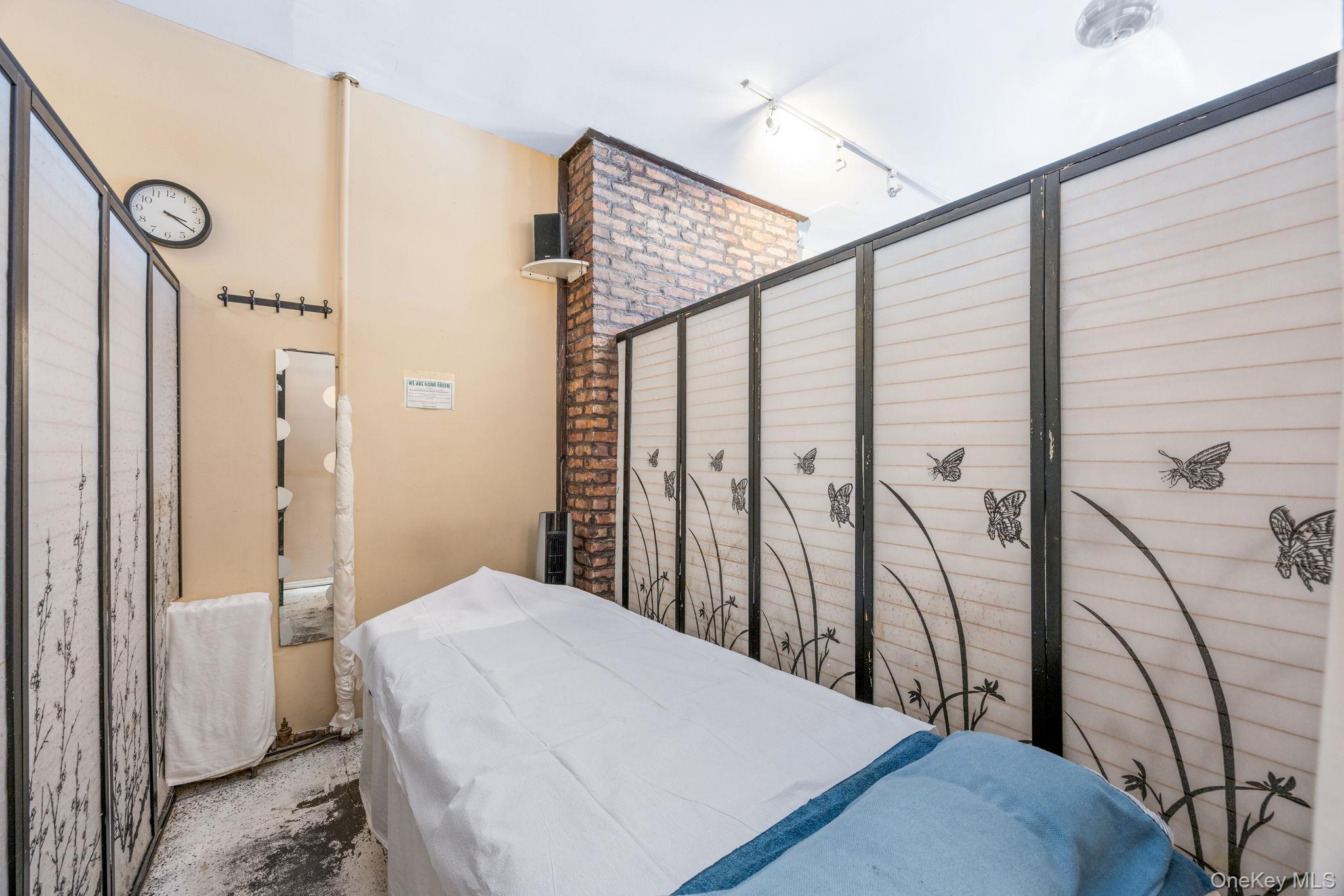 Single Family N 8th St  Brooklyn, NY 11211, MLS-938652-5