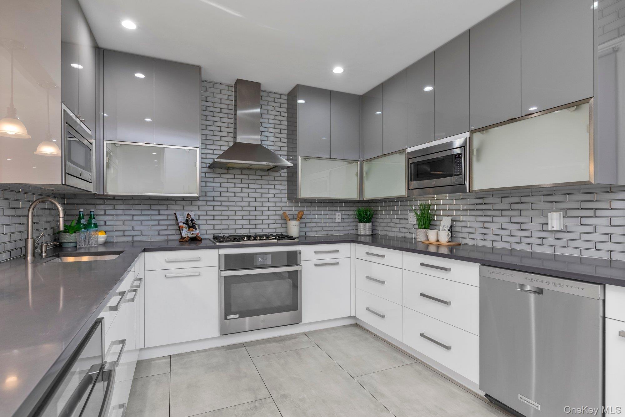 Single Family 116th Queens, NY 11418, MLS-938704-10