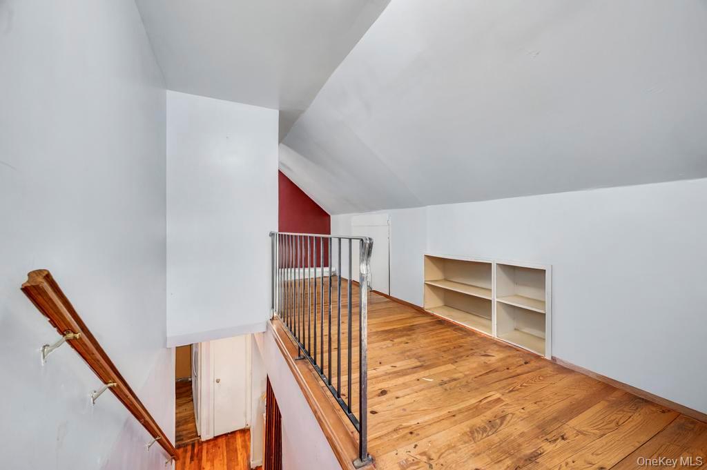 Single Family Winthrop Nassau County, NY 11553, MLS-938716-28