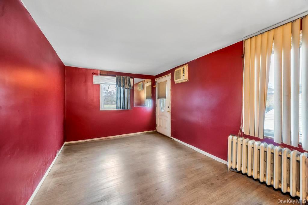 Single Family Winthrop Nassau County, NY 11553, MLS-938716-32