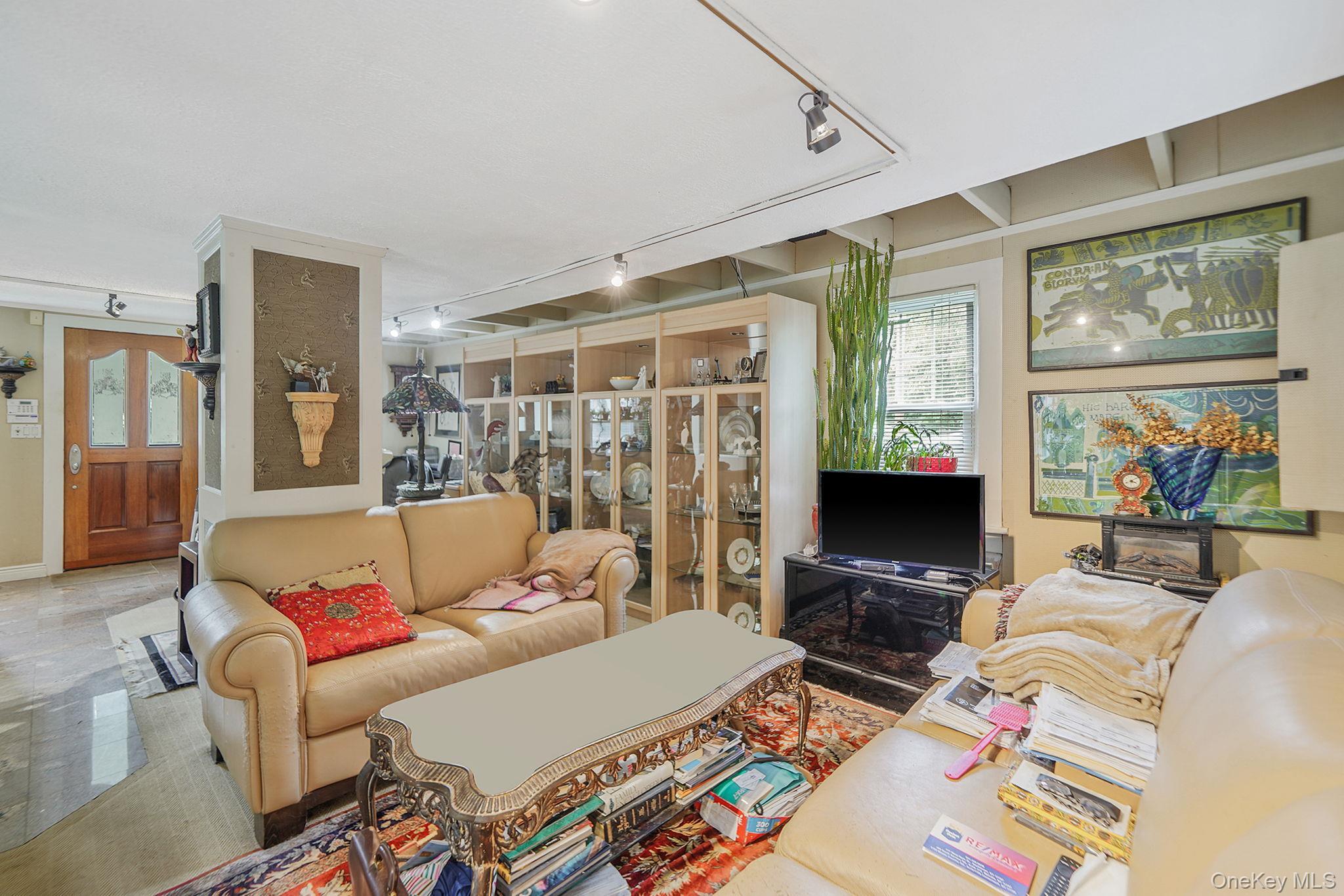 Single Family Park Suffolk County, NY 11743, MLS-938729-6