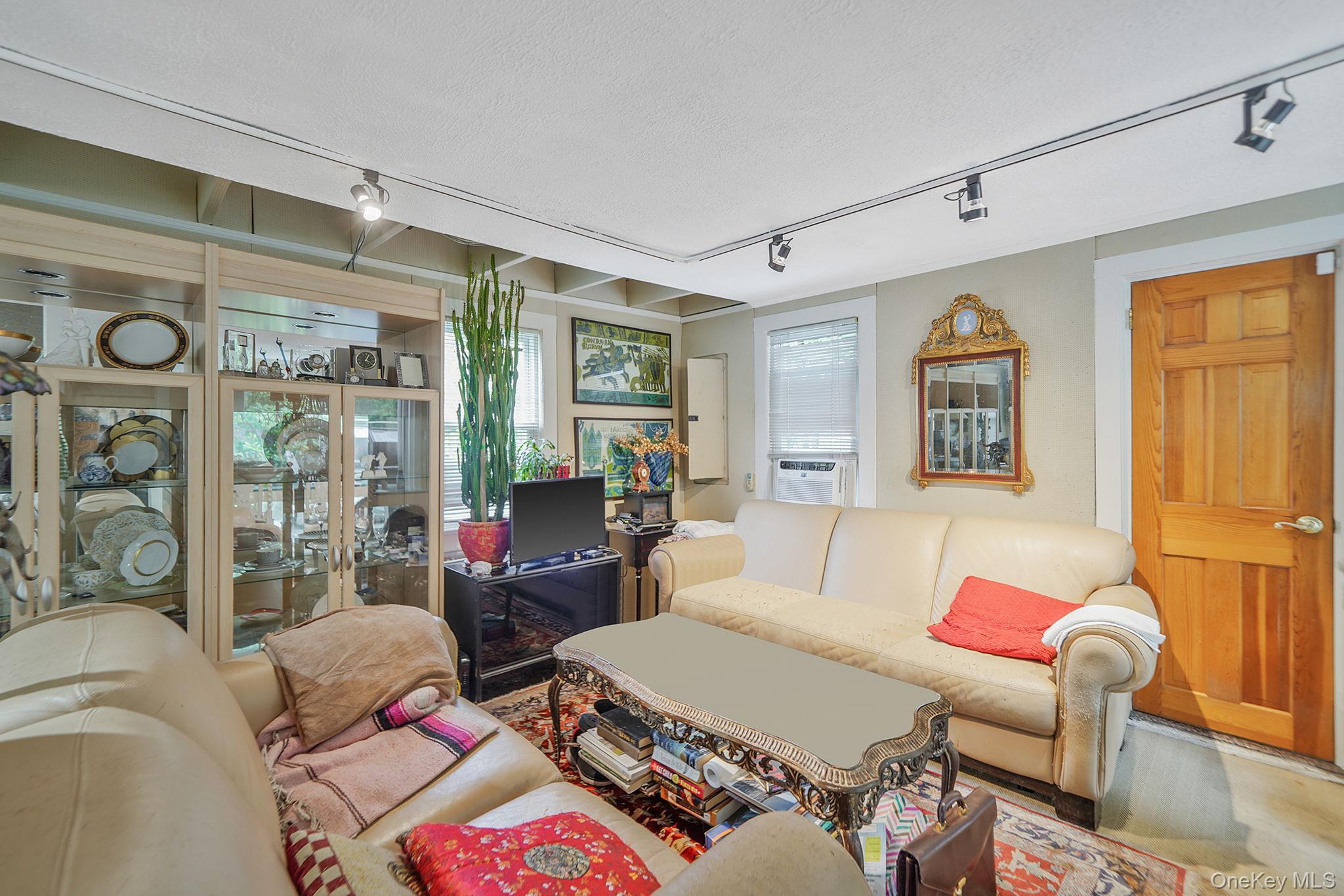 Single Family Park Suffolk County, NY 11743, MLS-938729-7