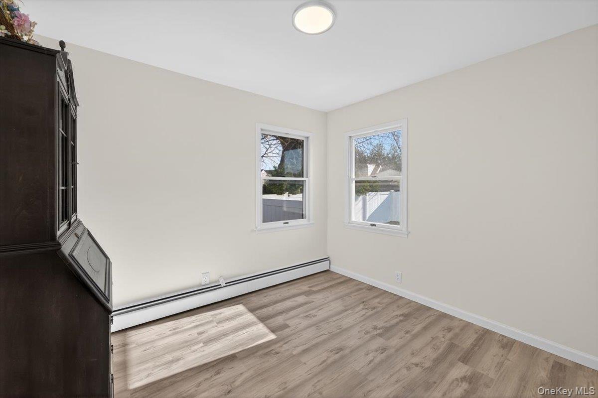 Single Family Glenda  Suffolk County, NY 11704, MLS-938746-6