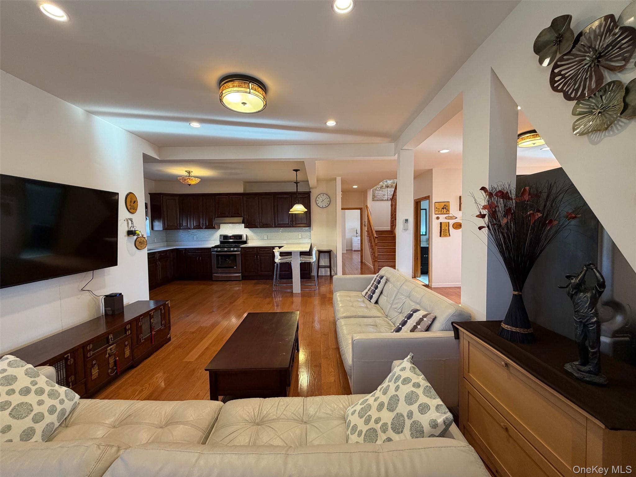 Single Family 155  Queens, NY 11354, MLS-938758-10