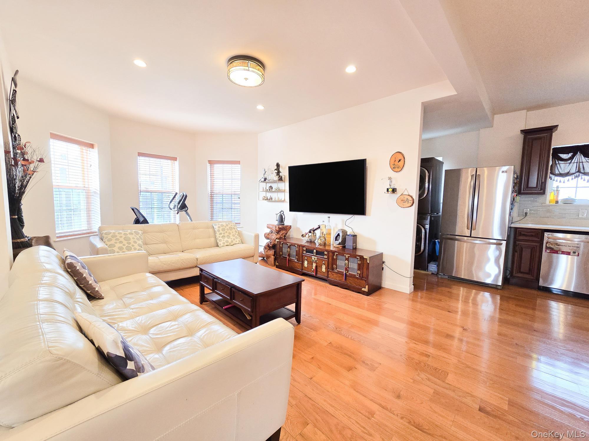 Single Family 155  Queens, NY 11354, MLS-938758-4