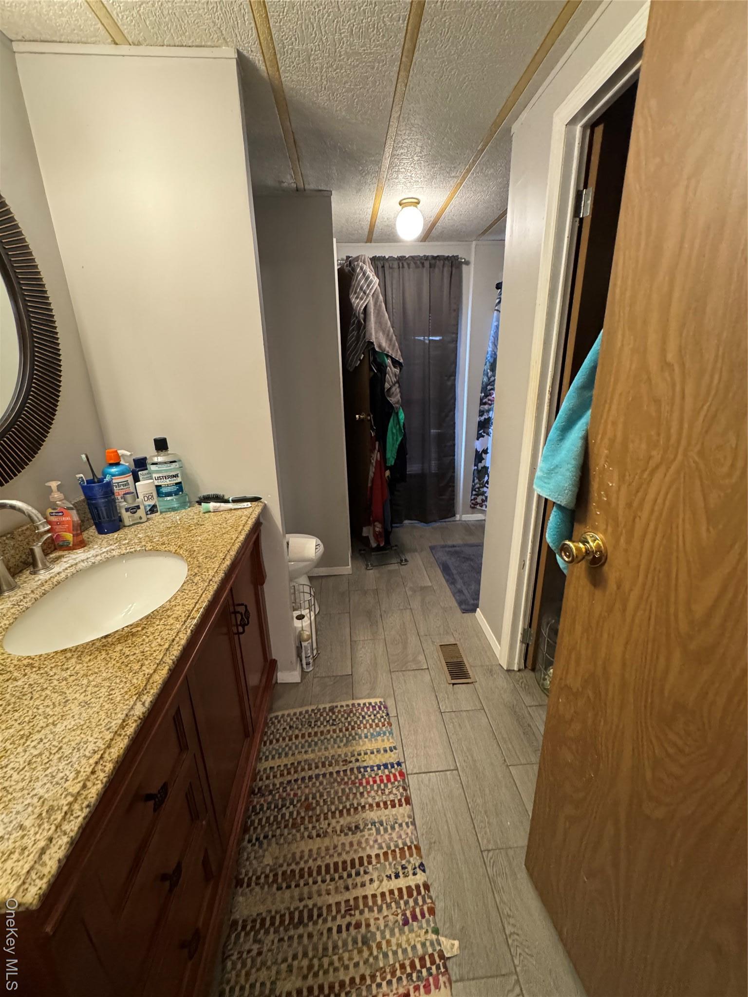 Single Family Willow Suffolk County, NY 11942, MLS-938765-17