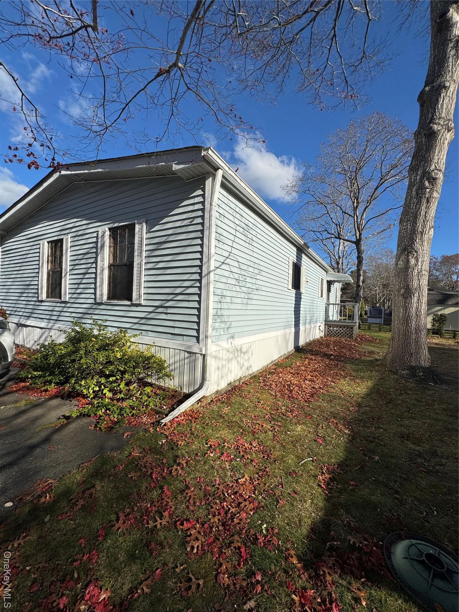 Single Family Willow Suffolk County, NY 11942, MLS-938765-2
