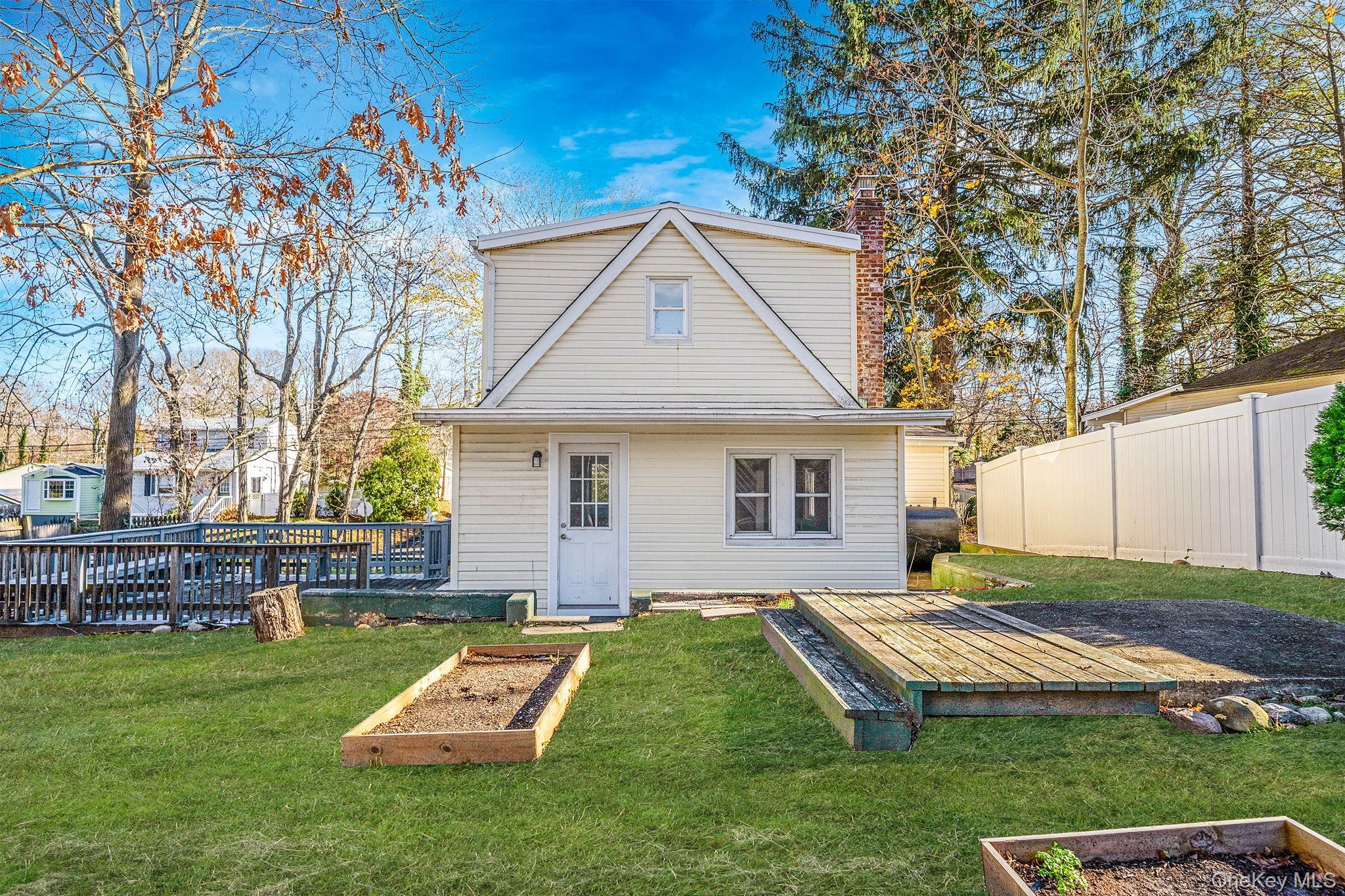 Single Family Lynbrook  Suffolk County, NY 11789, MLS-938766-10